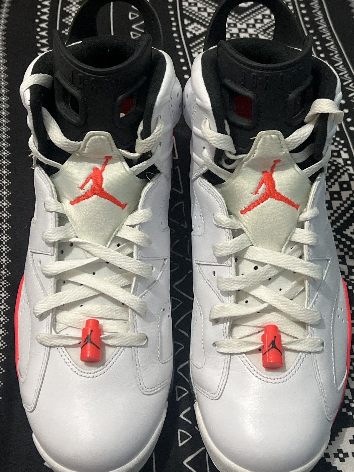 Jordan Brand Jordan 6 White Infared Size US 11 / EU 44 - 3 Thumbnail