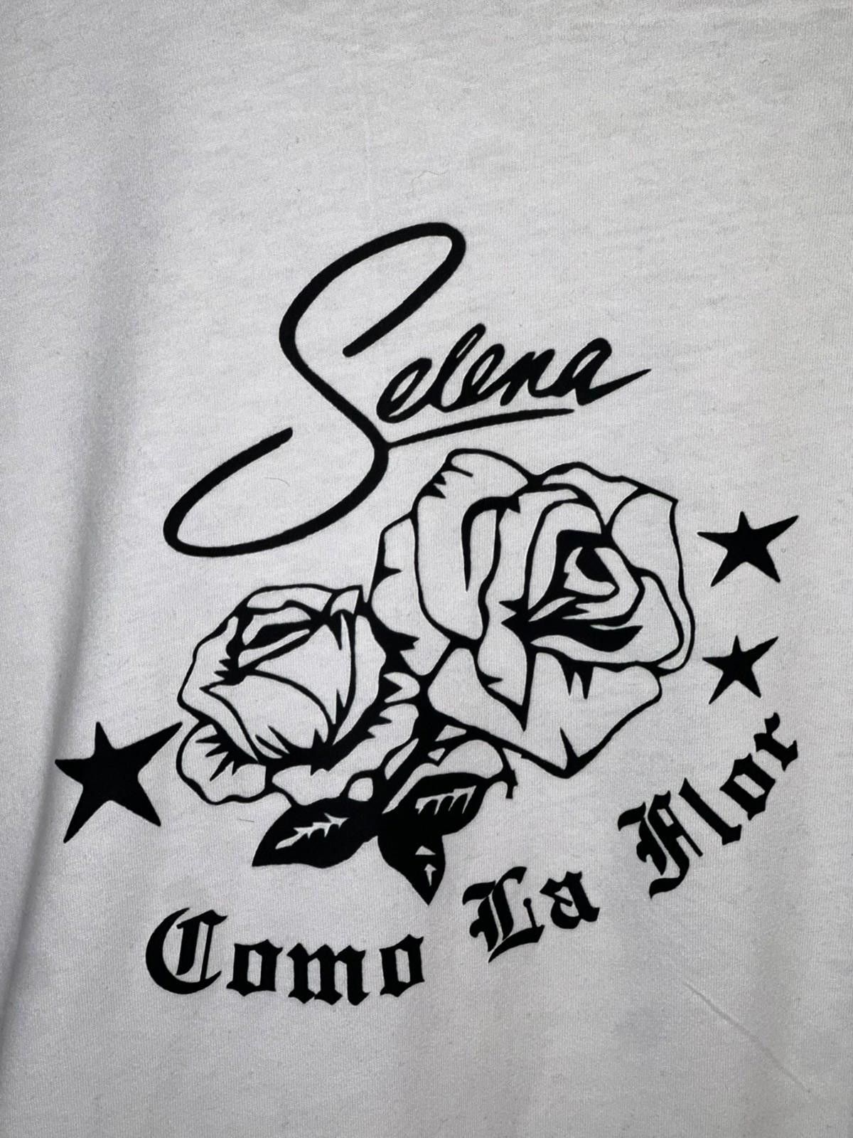 The Unbranded Brand Selena Graphic Tee | Roses & Stars | Size Large Size US L / EU 52-54 / 3 - 3 Thumbnail