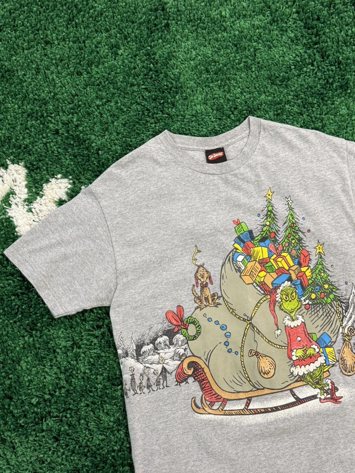 Vintage RARE Grinch All Over Print Puff Whoville Tee Sz. Large GRAIL Size US L / EU 52-54 / 3 - 5 Thumbnail