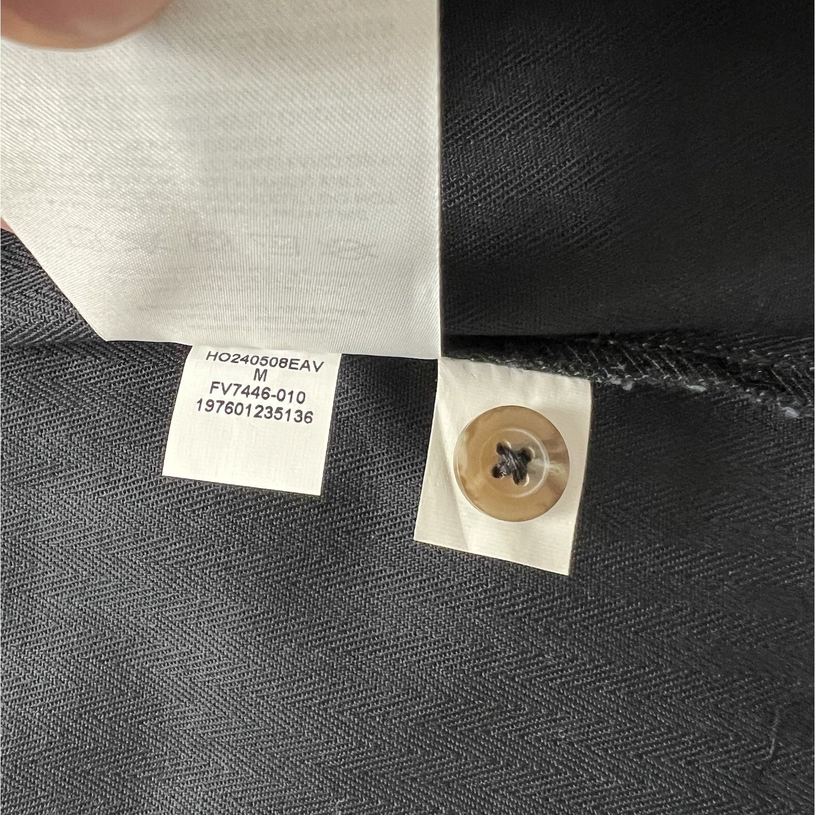 Jordan Brand Nike Air Jordan Essential Statement Button Down Black Size US M / EU 48-50 / 2 - 9 Thumbnail