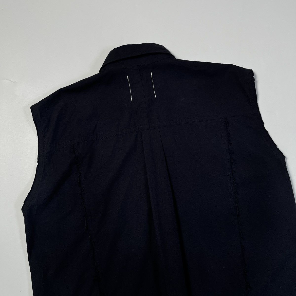 Takahiromiyashita The Soloist. TAKAHIROMIYASHITA cut off sleeve button shirt Size US XS / EU 42 / 0 - 11 Thumbnail