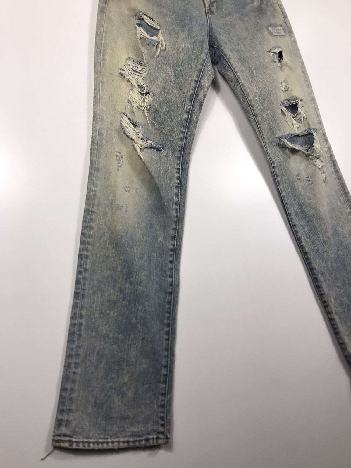 If Six Was Nine × Japanese Brand × Le Grande Bleu (L.G.B.) ⚡️Glamorous Jeans Distressed Ripped Jeans Style Denim Size 31" - 2 Thumbnail