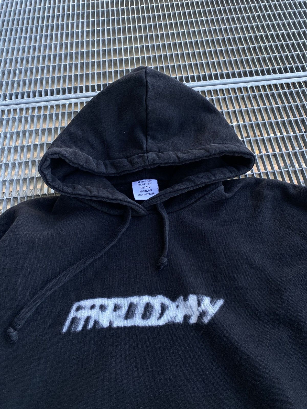 Vetements Vetements Friday Hoodie Sleeve Embroidered Logo Size US XS / EU 42 / 0 - 4 Thumbnail