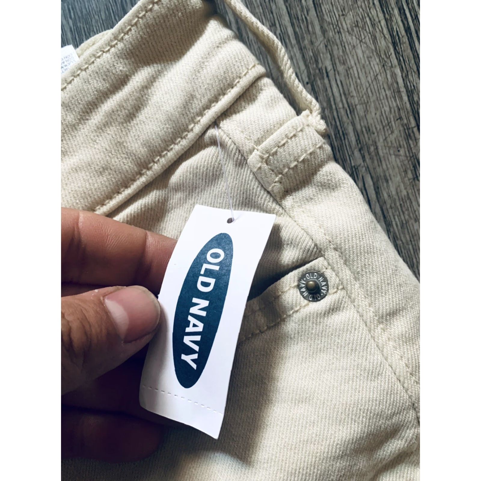 Old Navy Old Navy O.G. Short High Rise tan Jean Shorts Cuffed Size 8 NWT Womens Regular Denim 5-Pocket Mom Fit Holiday/Classic 3in Inseam Tan Size 30" / US 8 / IT 44 - 5 Thumbnail