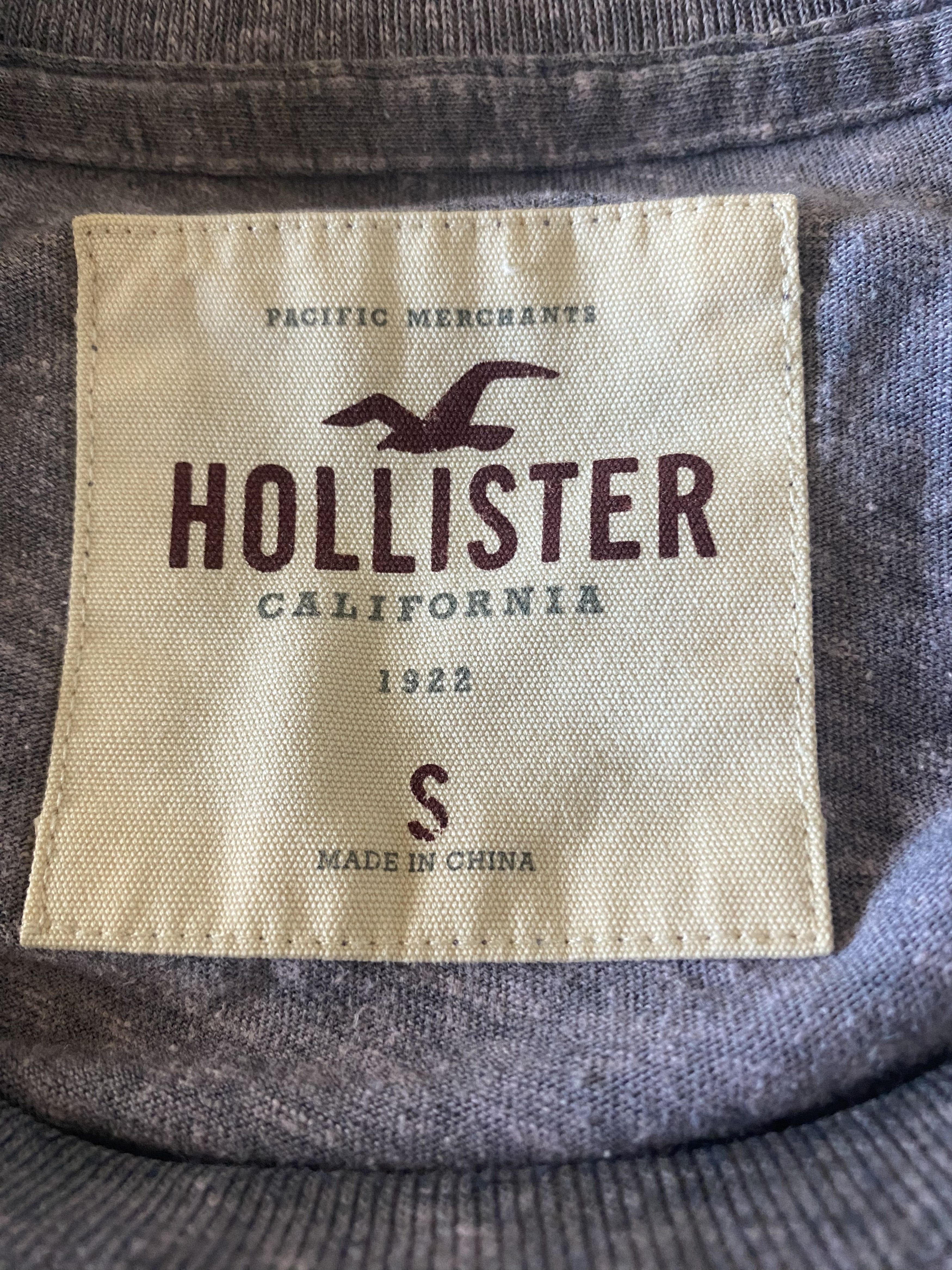 Hollister Men's T-shirt - HOLLISTER - S/M - SALE Size US S / EU 44-46 / 1 - 6 Thumbnail