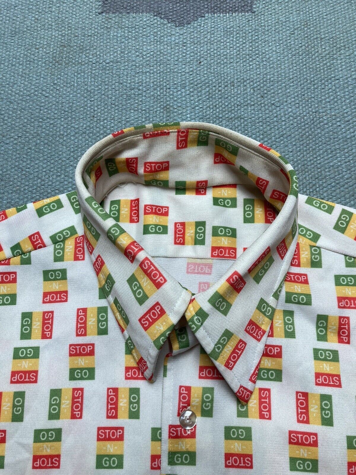 Vintage VTG 70s button shirt novelty print stop n go dagger collar L Size US L / EU 52-54 / 3 - 4 Thumbnail