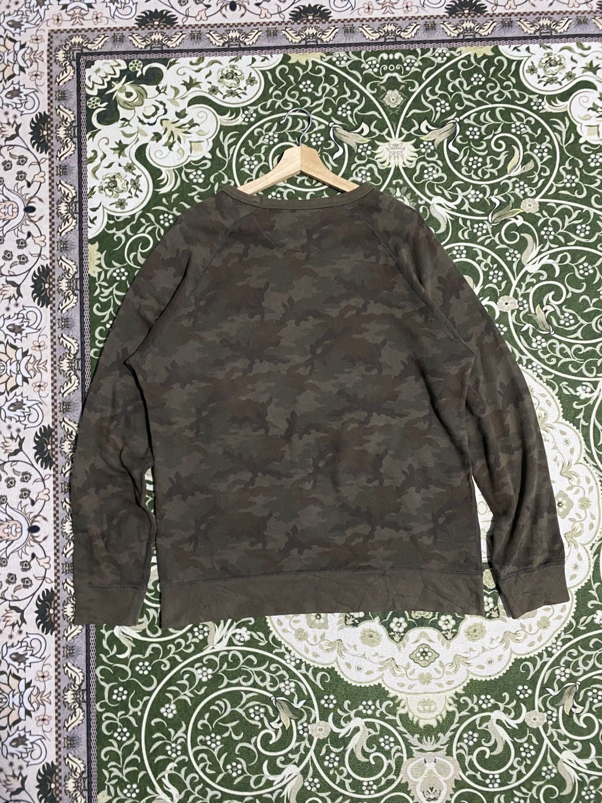 Uniqlo Uniqlo Camouflage sweatshirt pullover XL Size US XL / EU 56 / 4 - 2 Thumbnail