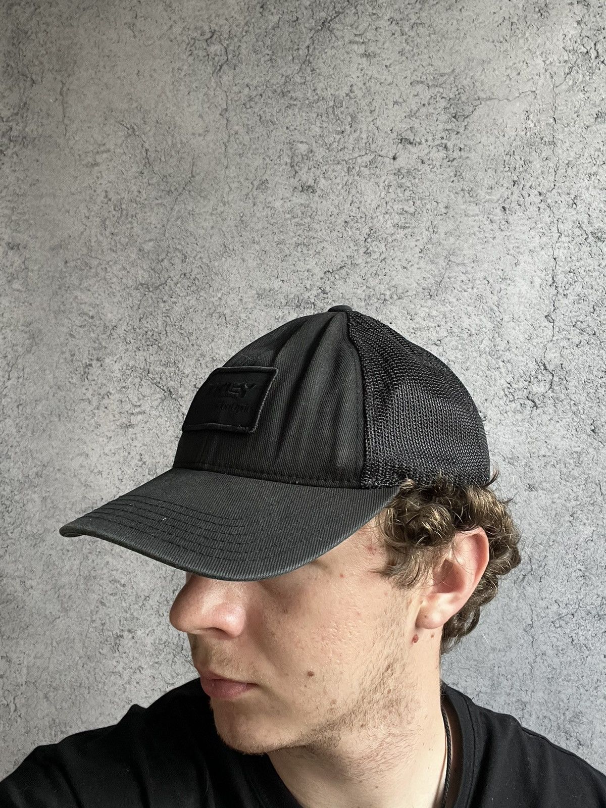 Oakley Oakley Men’s Trucker Cap Faded Hat Y2K Box Logo Size ONE SIZE - 1 Thumbnail