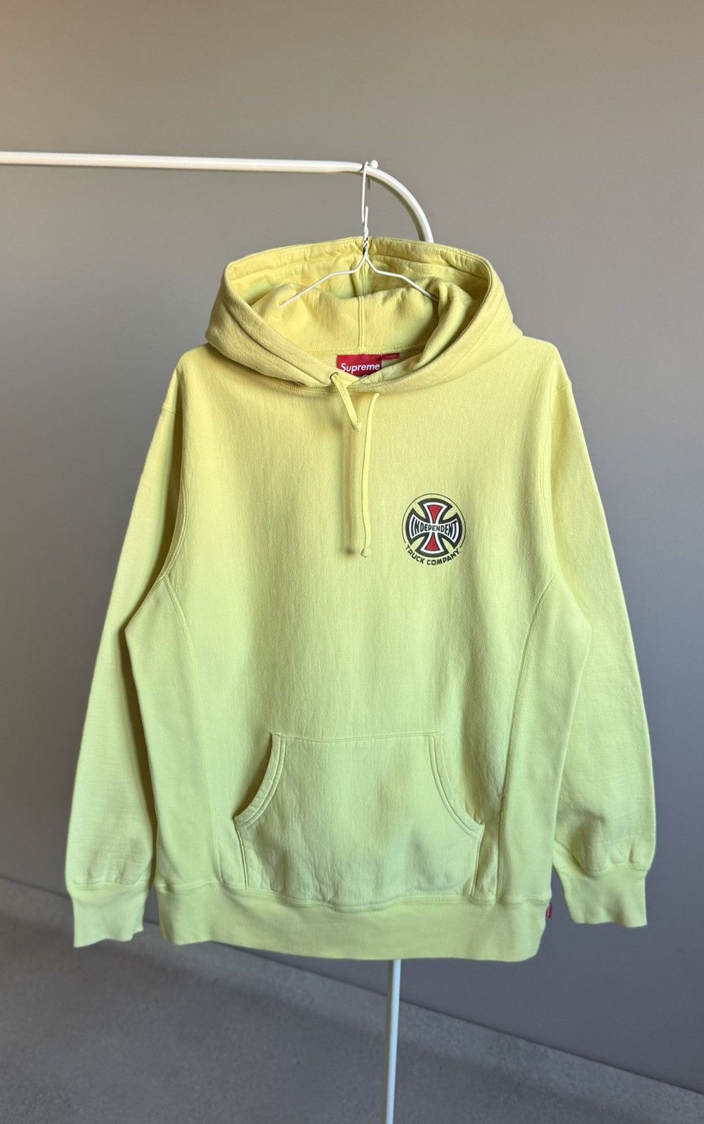 Supreme Supreme Independent Big Logo Yellow Hoodie Large Sweatshirt Size US L / EU 52-54 / 3 - 21 Thumbnail