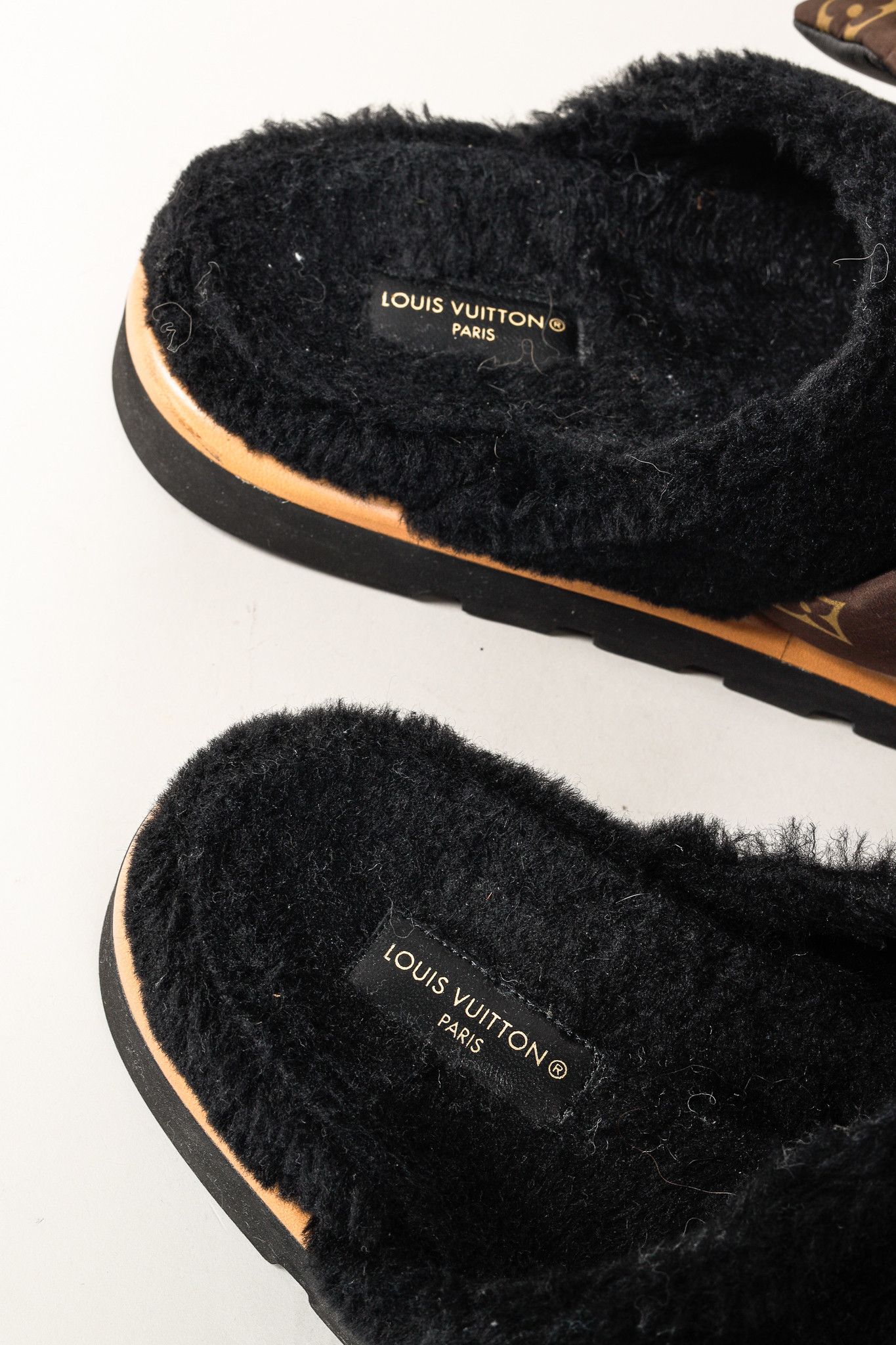 Louis Vuitton Louis Vuitton 2022 Pool Pillow Comfort Shearling Mules Size US 8.5 / EU 41-42 - 10 Thumbnail