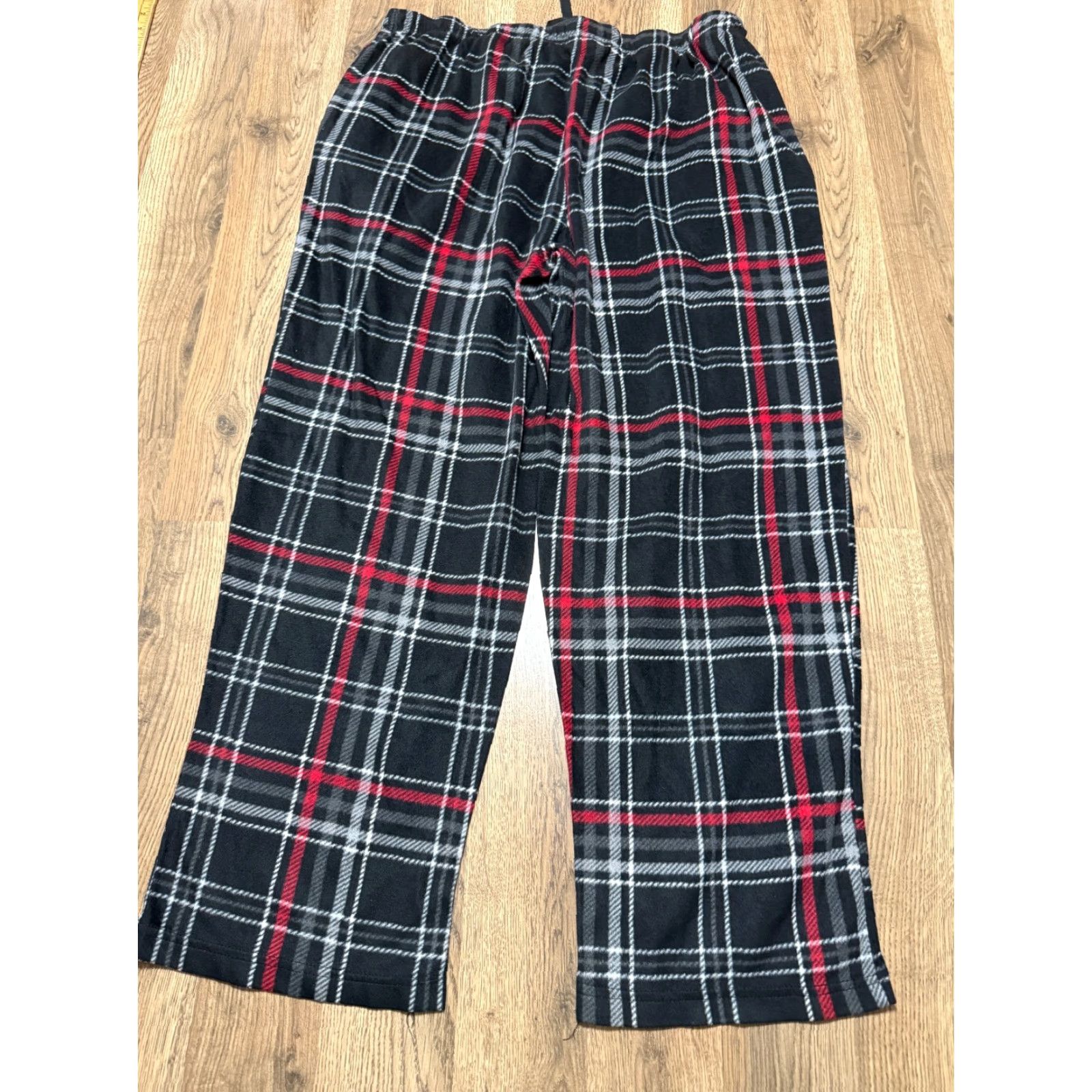 Joe Boxer VINTAGE Joe Boxer Pants Men XL Black White Red Plaid Sleepwear Pants Tie Waist (This line intentionally not included as vintage; if not vintage, omit) Size US 36 / EU 52 - 2 Thumbnail