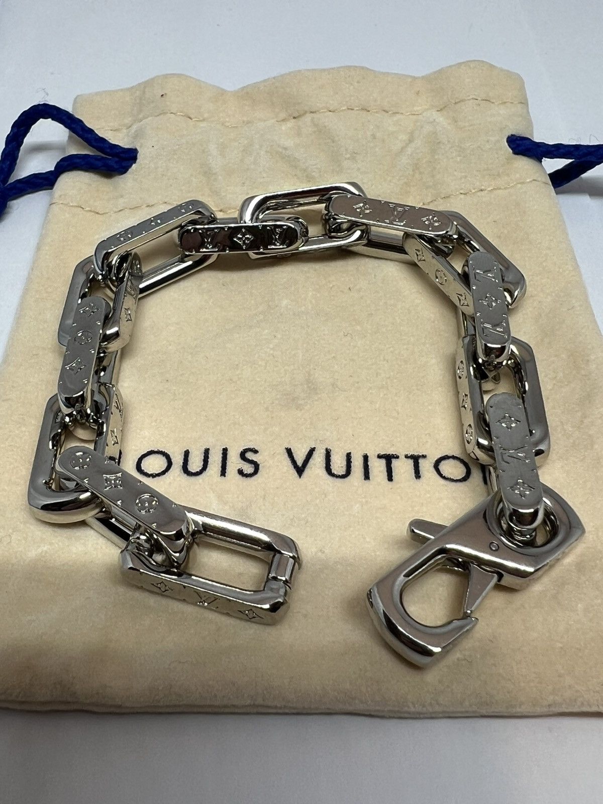 Louis Vuitton Louis Vuitton monogram size M | Grailed