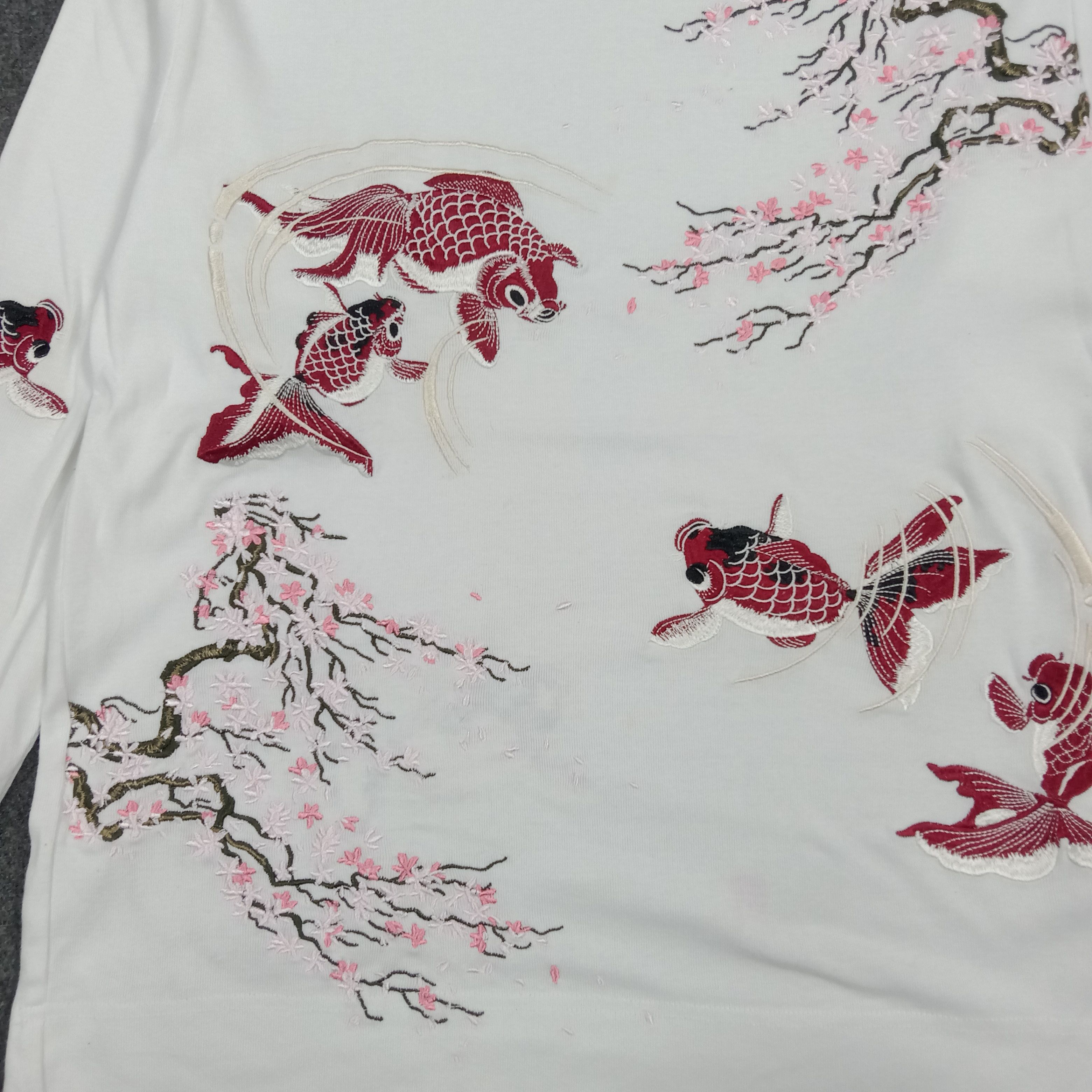 Japanese Brand Karu-Toh Japanese Goldfish Embroidered Sukajan Tshirt C292N6 Size US M / EU 48-50 / 2 - 2 Thumbnail