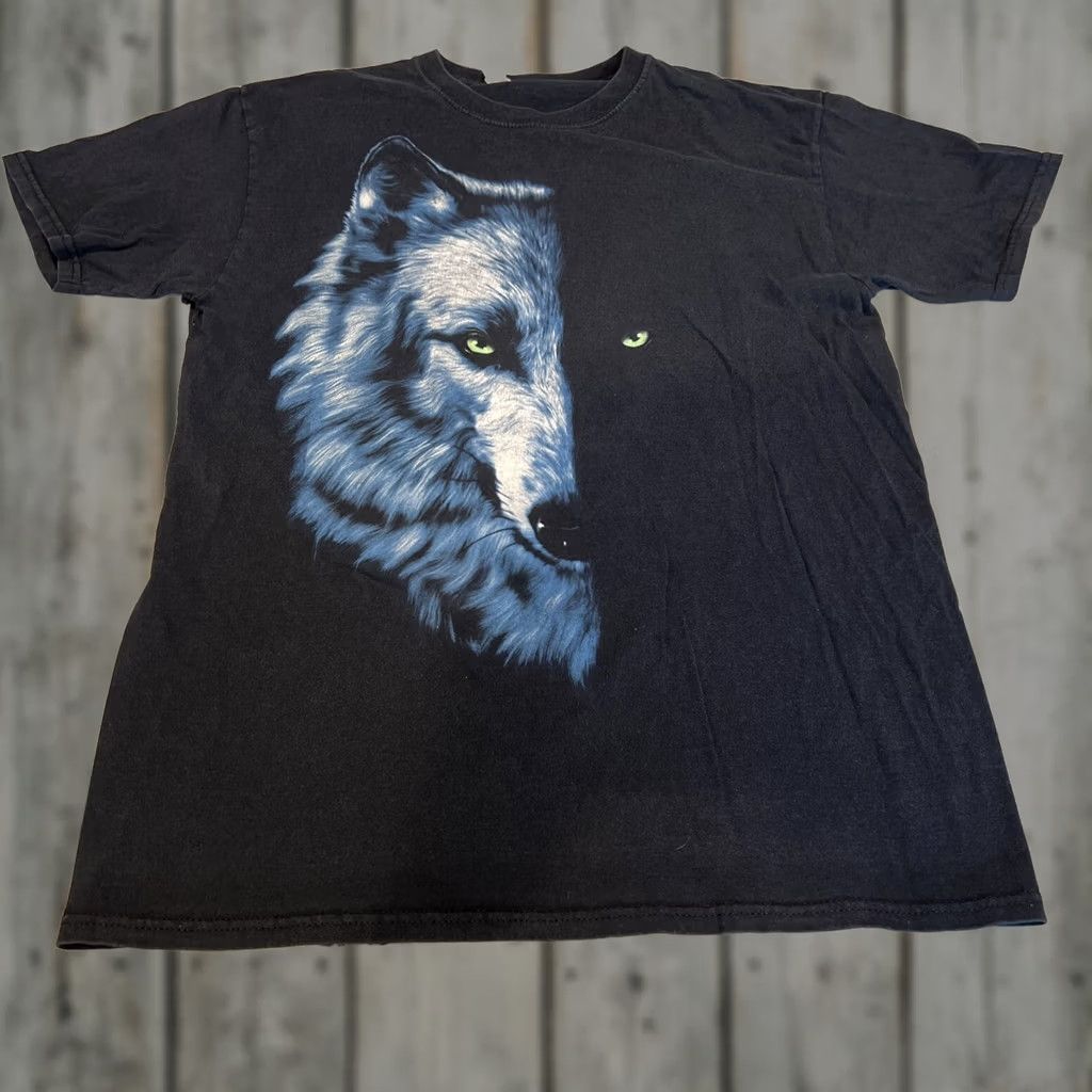 Fruit Of The Loom VINTAGE Wolf T-Shirt Men Medium Half Face Green Eyes Fruit of the Loom Heavy Shirt Mens Black 100% Cotton Graphic Print Animals Crew Neck Short Sleeve Size US M / EU 48-50 / 2 - 1 Thumbnail