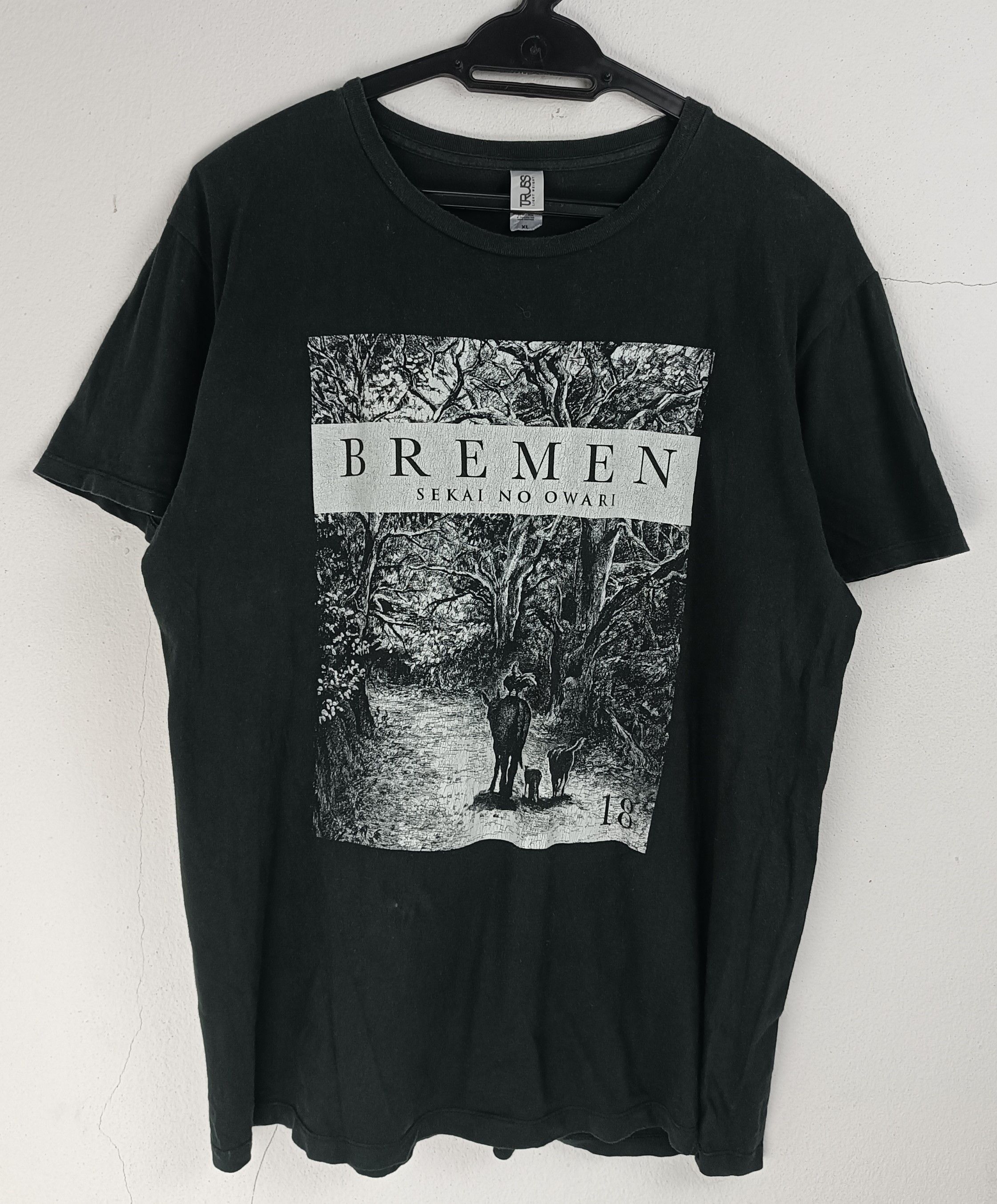 Band Tees VINTAGE SEKAI NO OWARI BREMEN JAPANESE ROCK one ok radwimps Size US M / EU 48-50 / 2 - 3 Thumbnail