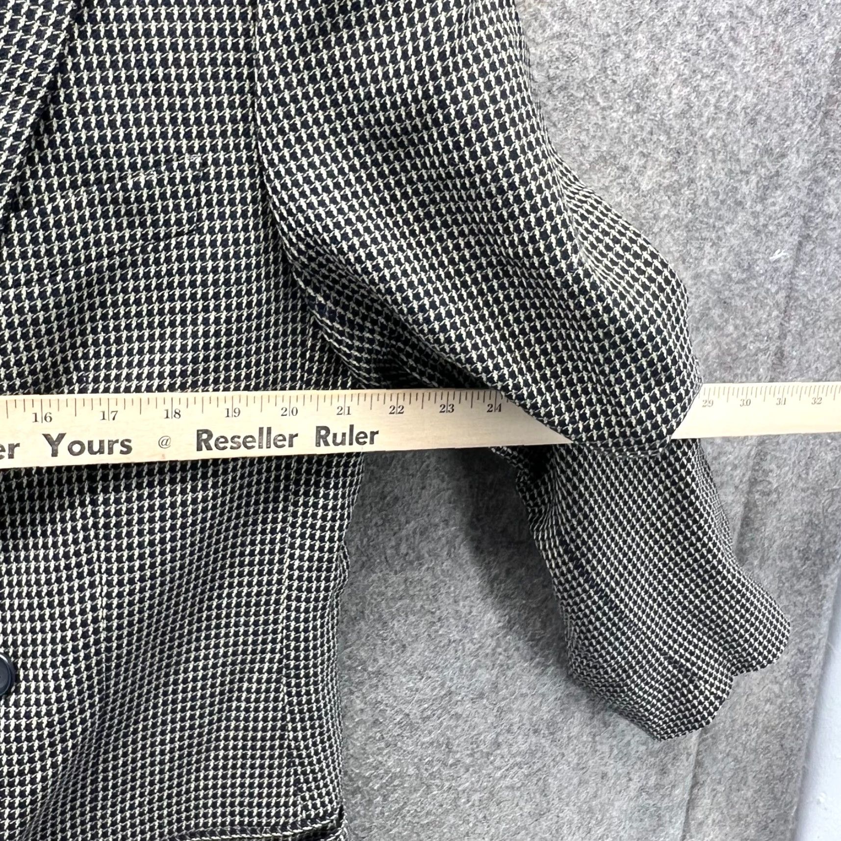 Ermenegildo Zegna Ermenegildo Zegna Soft Blazer Mens 44R Wool Silk Houndstooth Double Breasted Suit Coat Black Check Jacket Front Four-Button Tailored Regular Mens Size 44R - 3 Thumbnail