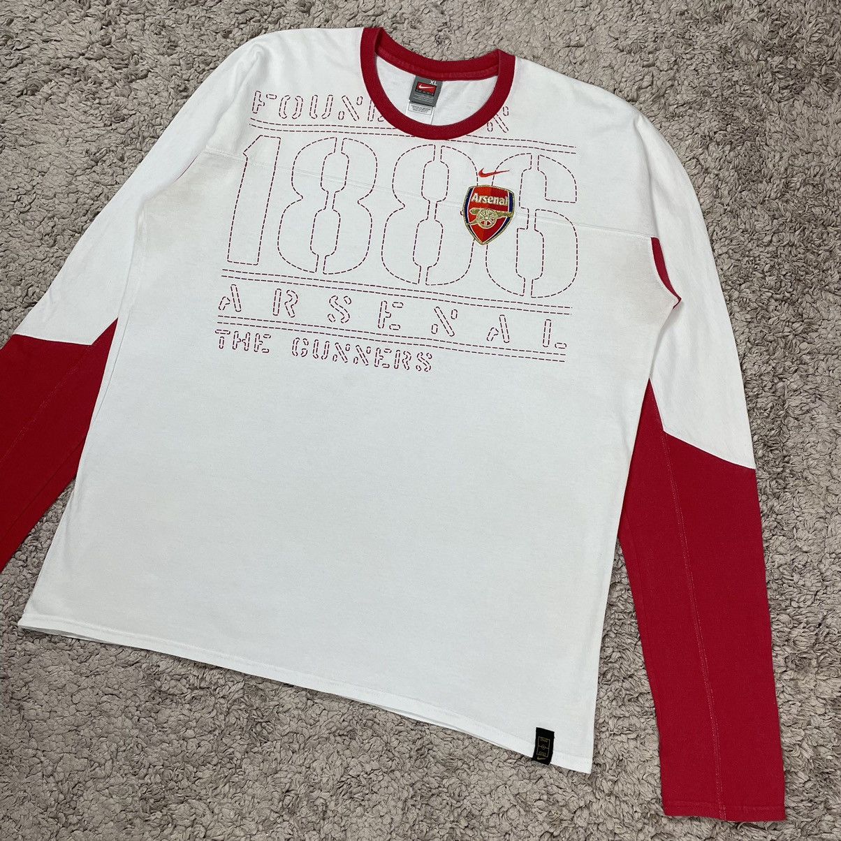Vintage Vintage Nike Arsenal The Gunners Longsleeve T-shirt Size US XL / EU 56 / 4 - 4 Thumbnail