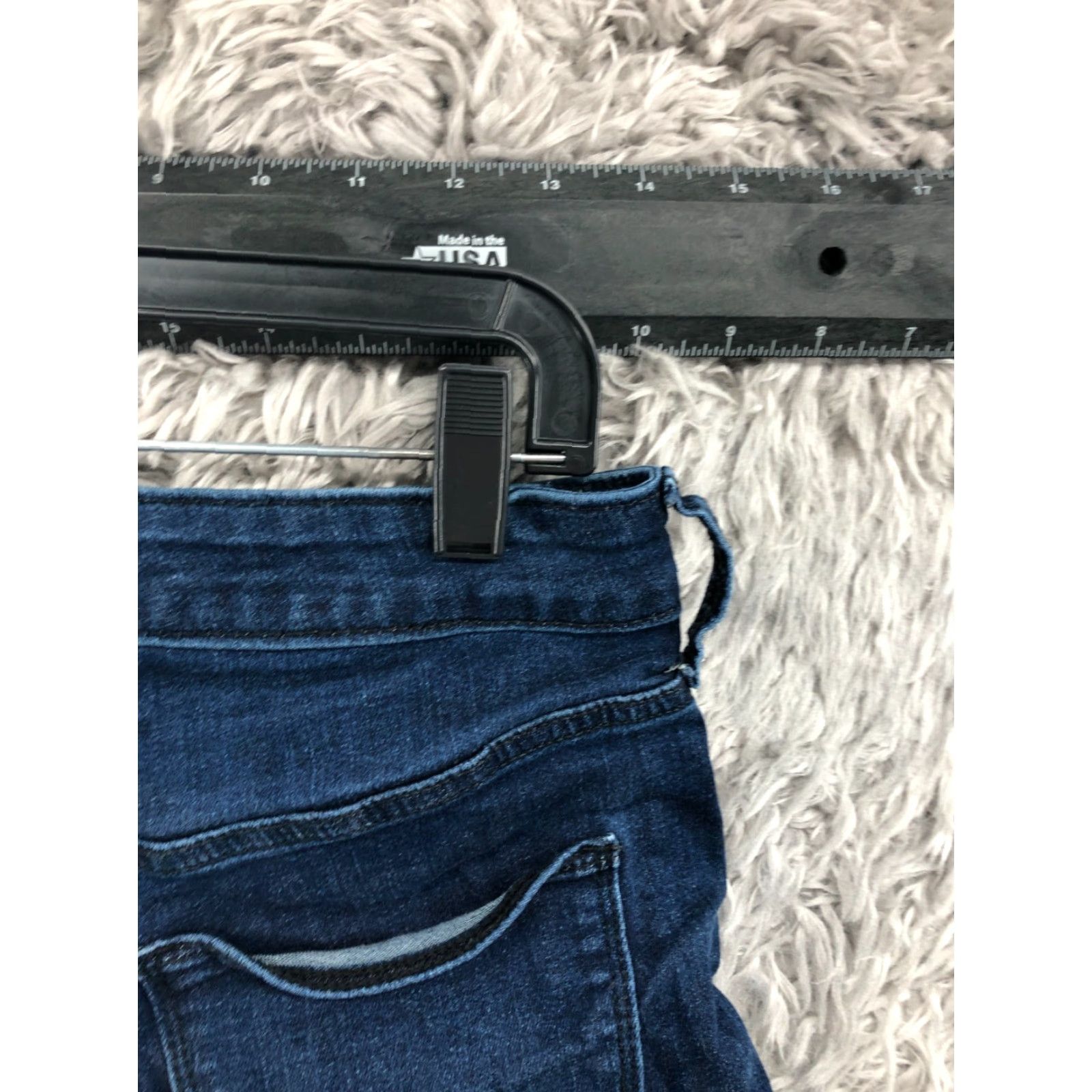 Vintage Universal Thread Hi Rise Midi Shorts Womens Size 4 Medium Wash Blue Denim 5-Pocket Regular Fit Boyfriend Style Womens Shoes? Size 27" / US 4 / IT 40 - 5 Thumbnail