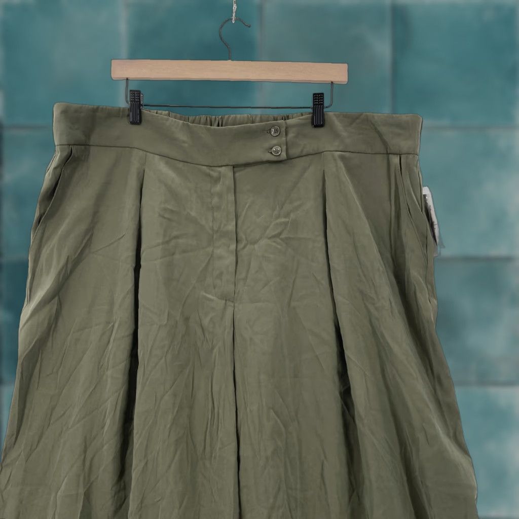 Jessica Simpson Jessica Simpson Pants Womens 22W Olive Melba Pleated Wide-Leg Crop Elastic Waist Pants Size 40" / US 18 - 1 Thumbnail