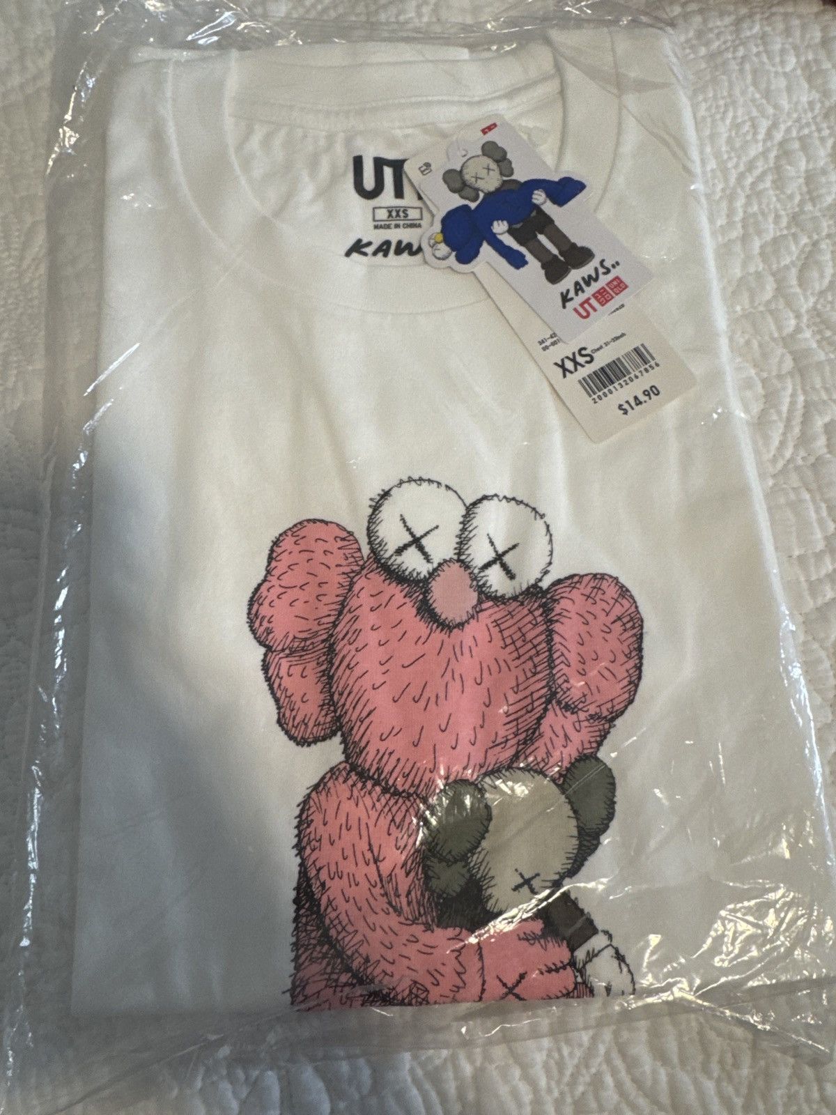 Uniqlo KAWS x Uniqlo Pink BFF Tee - XXS Size US XXS / EU 40 - 2 Thumbnail