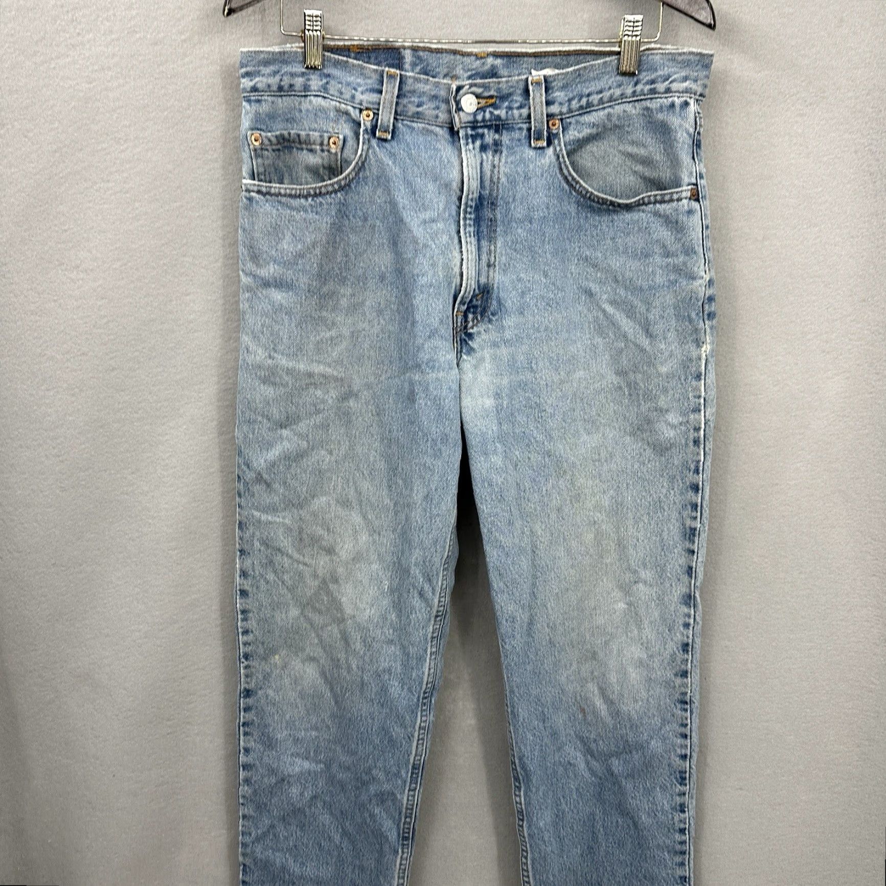 Levi's VINTAGE Levi's Levi's 550 Jeans Mens 34x32 Blue Denim 90s Y2K 5-Pocket Relaxed Regular Size 34 USA Leather Logo read Vintage 550 jeans USA Mens 34x32 Size US 34 / EU 50 - 3 Thumbnail
