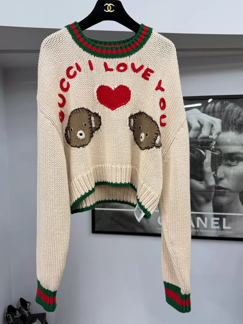 Gucci Gucci Valentine's Day Limited Beige Bear Sweater Size L / US 10 / IT 46 - 1 Thumbnail