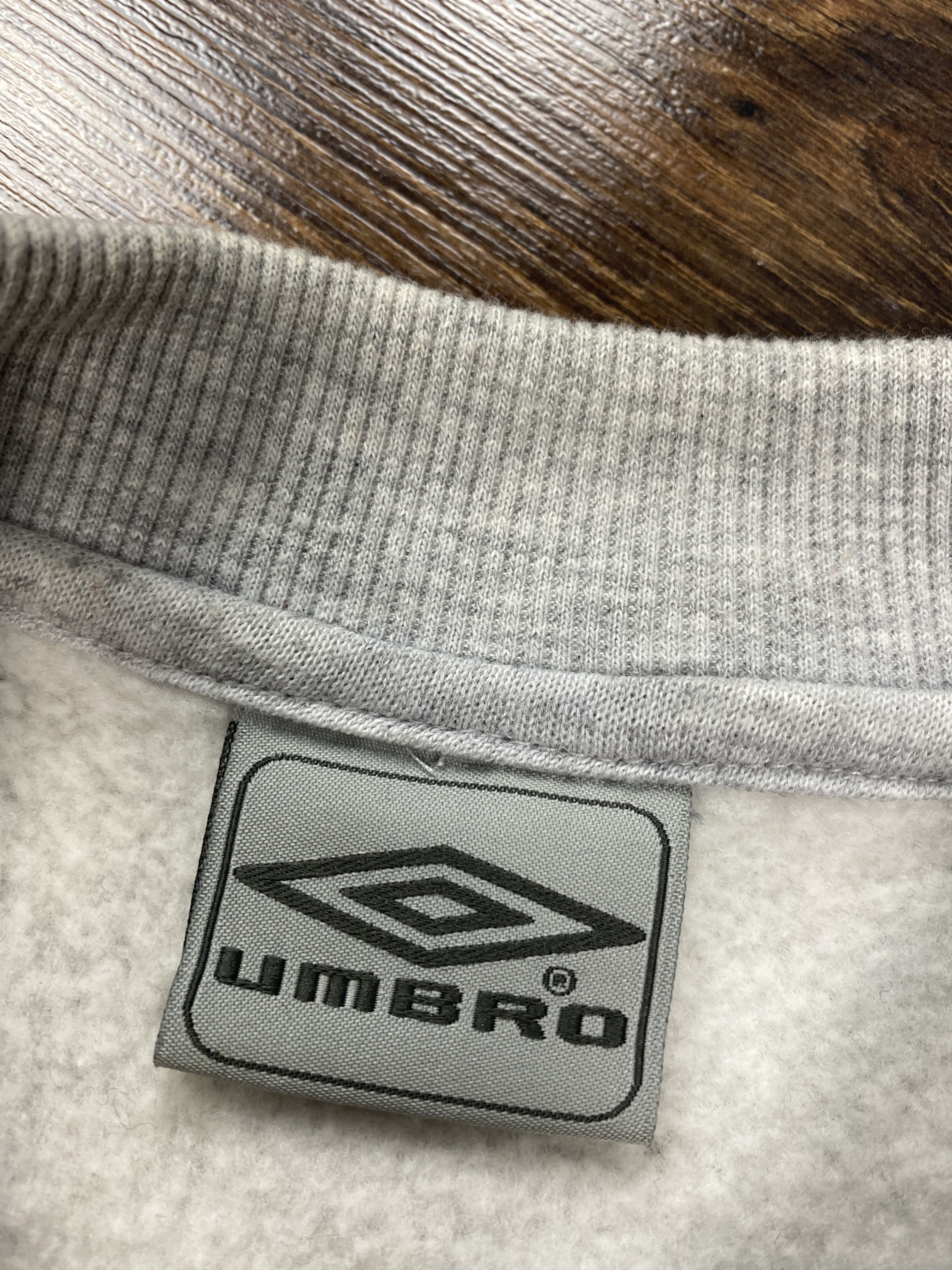 Umbro × Vintage Umbro vintage small logo sweatshirt y2k Size US L / EU 52-54 / 3 - 5 Thumbnail