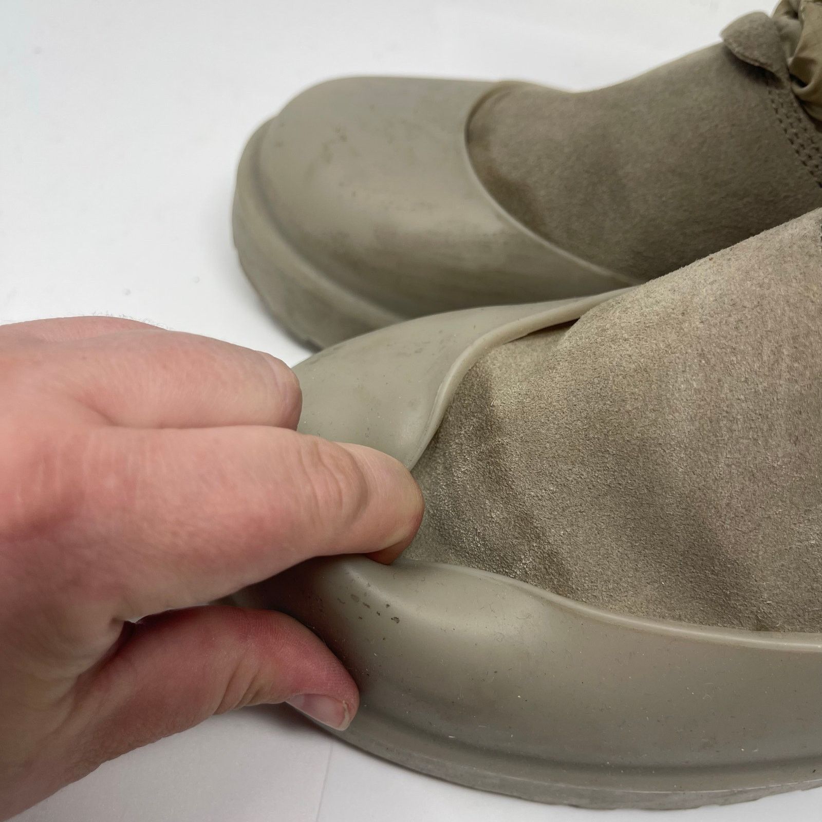 Ugg UGG Classic Short Pull-On Weather Waterproof Suede Boot 7 Size US 7 / EU 40 - 4 Thumbnail