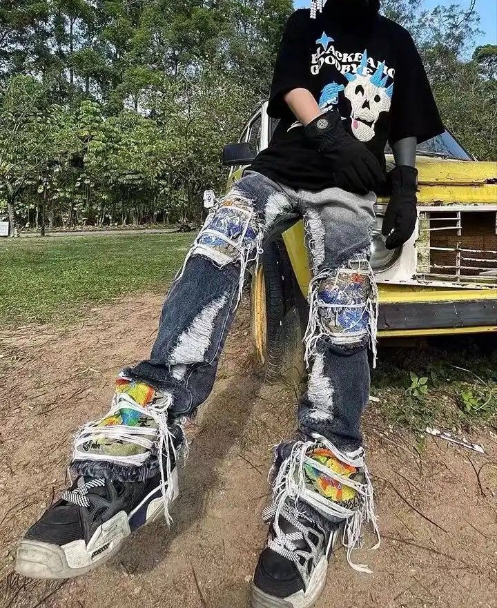 Japanese Brand × Vintage Heavy Industry Embroidered Loose Straight Leg Ripped Jeans Size US 29 - 1 Thumbnail