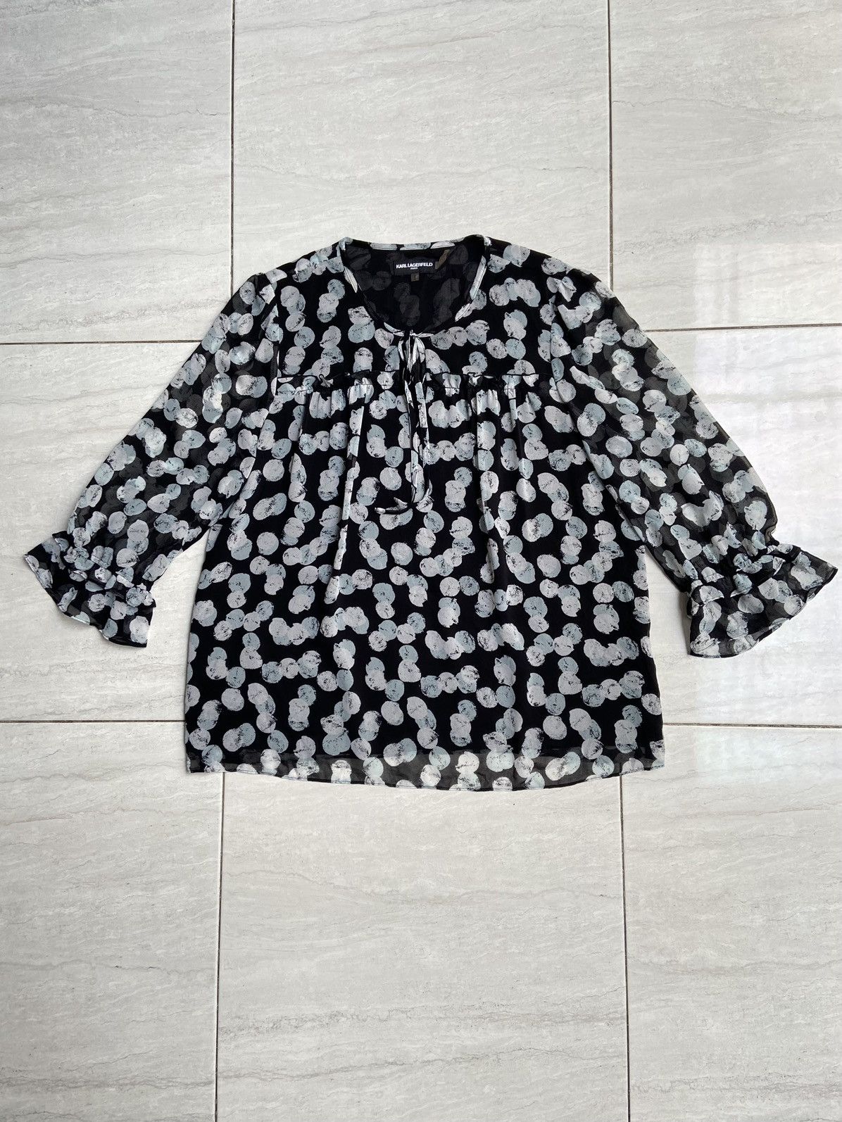 Karl Lagerfeld KARL LAGERFELD Motive Blouse Size S / US 4 / IT 40 - 1 Thumbnail