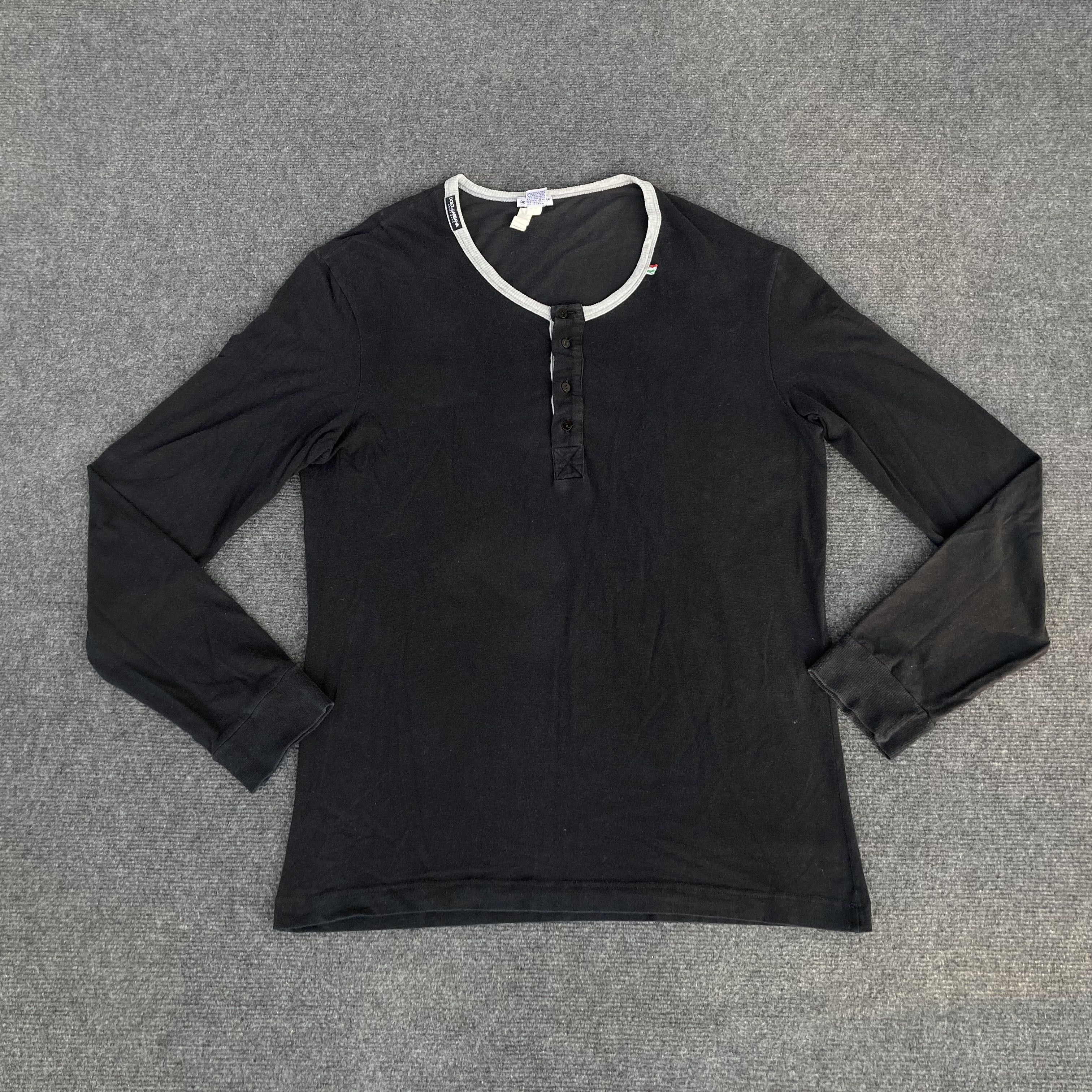 Dolce & Gabbana × Vintage Vtg Dolce and Gabbana Button Up Fit Body T shirt Size US M / EU 48-50 / 2 - 1 Thumbnail