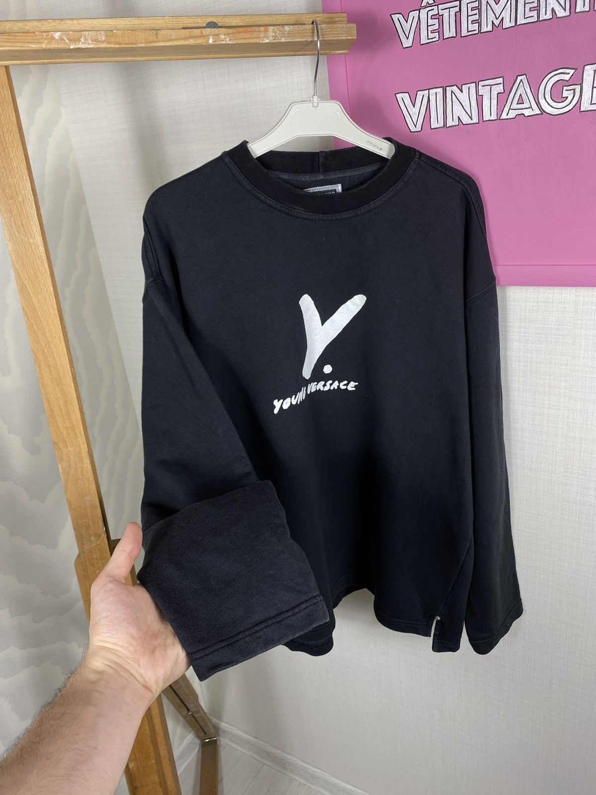 Versace × Vintage Versace Young Printed Logo Sweatshirt Size US M / EU 48-50 / 2 - 4 Thumbnail