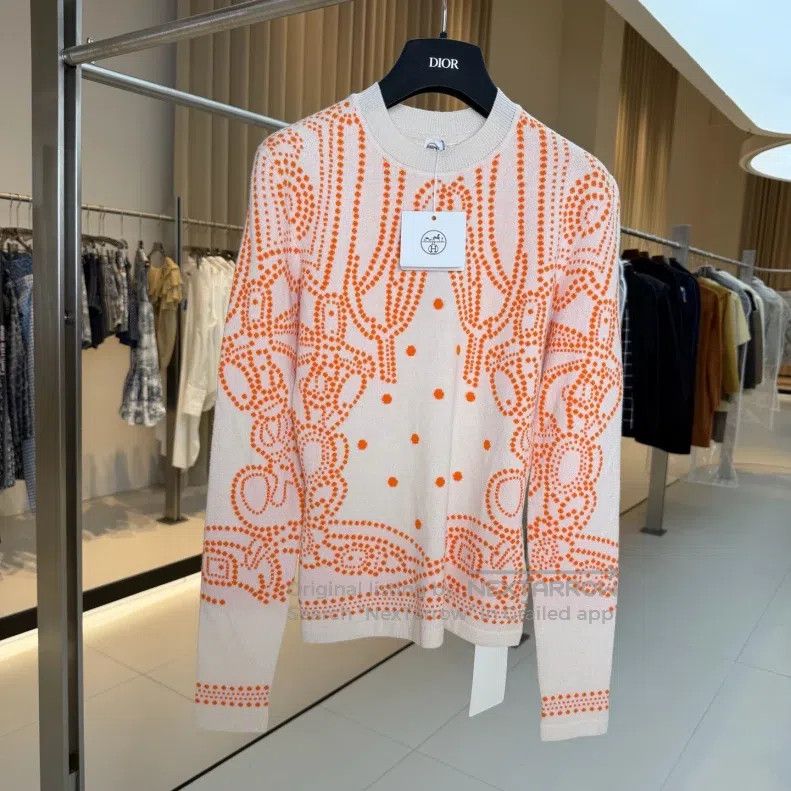 Hermes Hermes Orange Polka Dot Cashmere Crewneck Sweater Size XXS / US 00 / IT 34 - 1 Thumbnail
