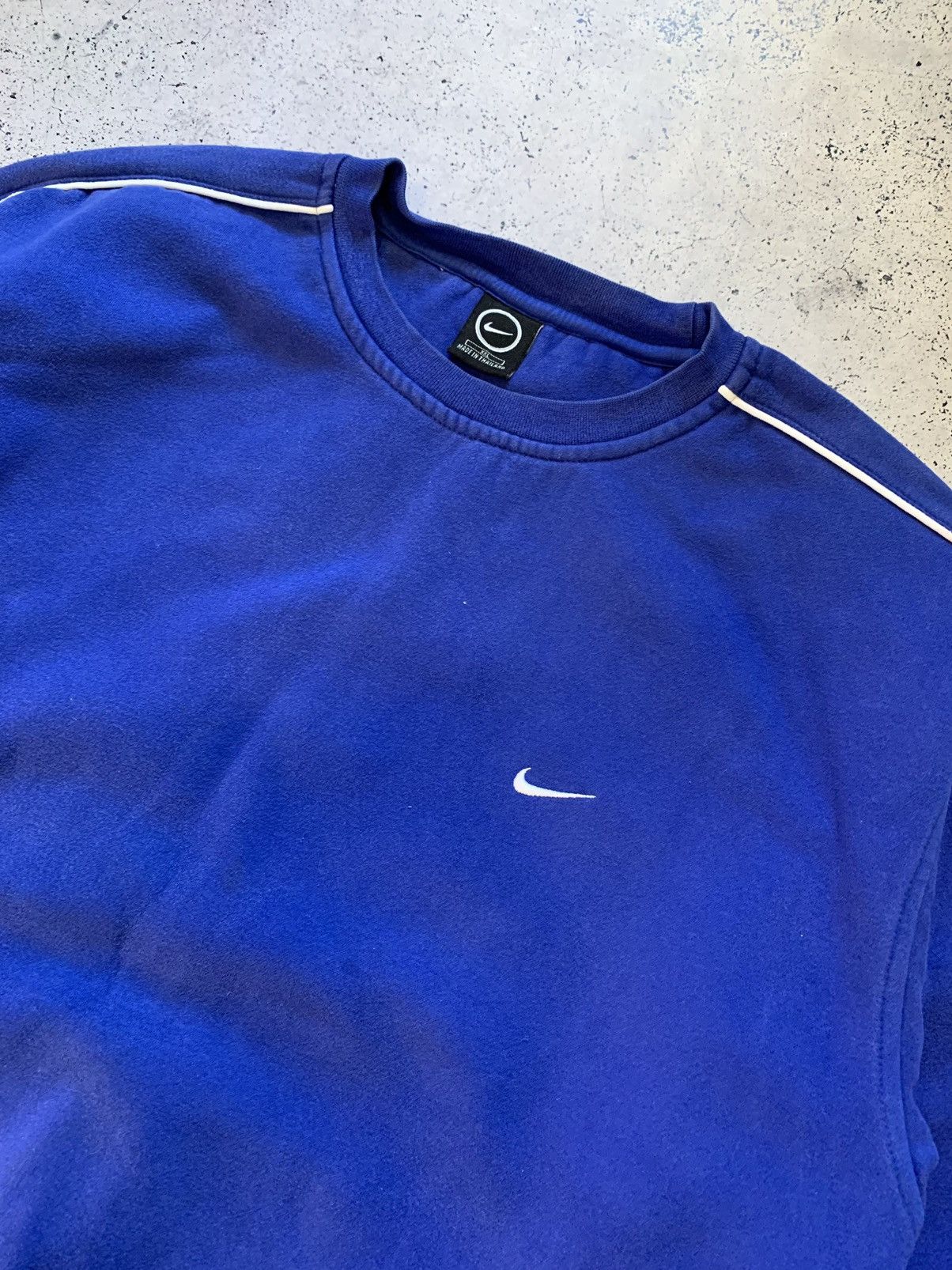 Nike Vintage Nike Baggy Sweatshirt Small Swoosh Y2K USA Size US XL / EU 56 / 4 - 2 Thumbnail