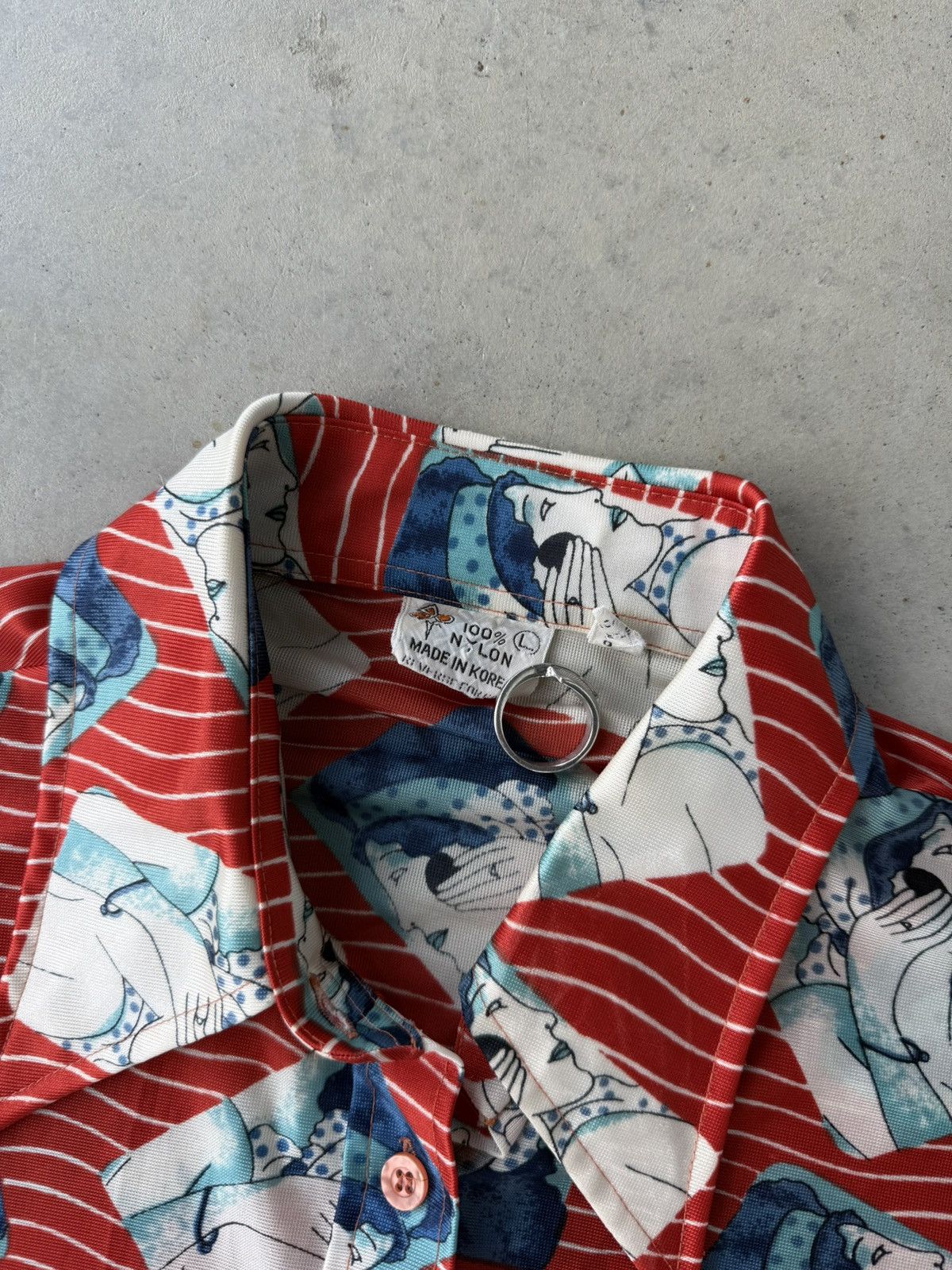 Vintage Vintage 1970s Face Paintings Red Long Sleeve Button Up Shirt Size US S / EU 44-46 / 1 - 5 Thumbnail