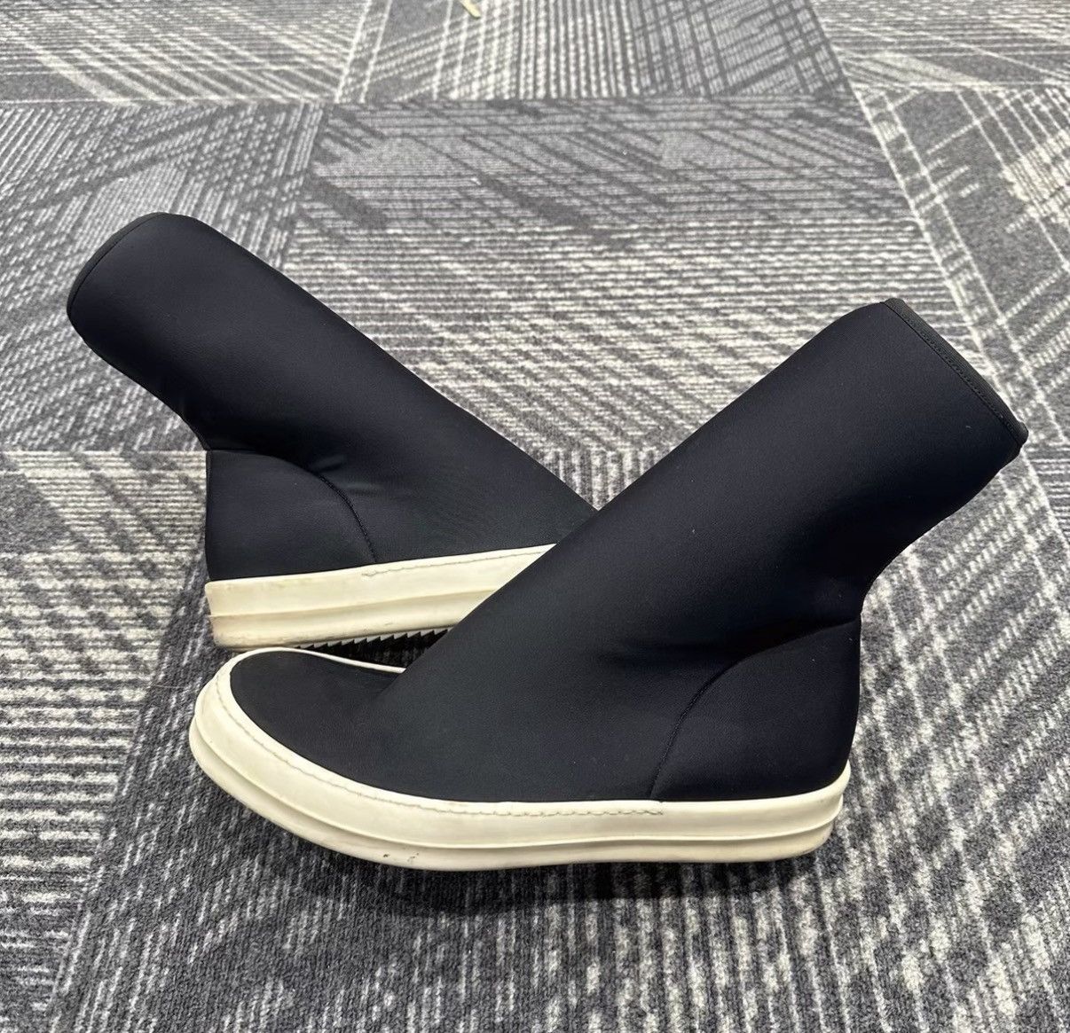 Rick Owens Rick Owens Neoprene Sock Ankle Boots J42 Size US 8 / EU 41 - 4 Thumbnail