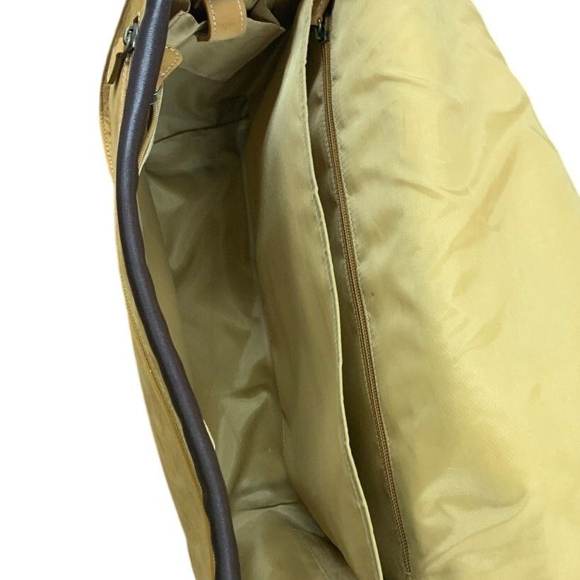 Timberland Timberland Leather Multi Pocket Magnetic Closure Bag w Flaw Size ONE SIZE - 6 Thumbnail