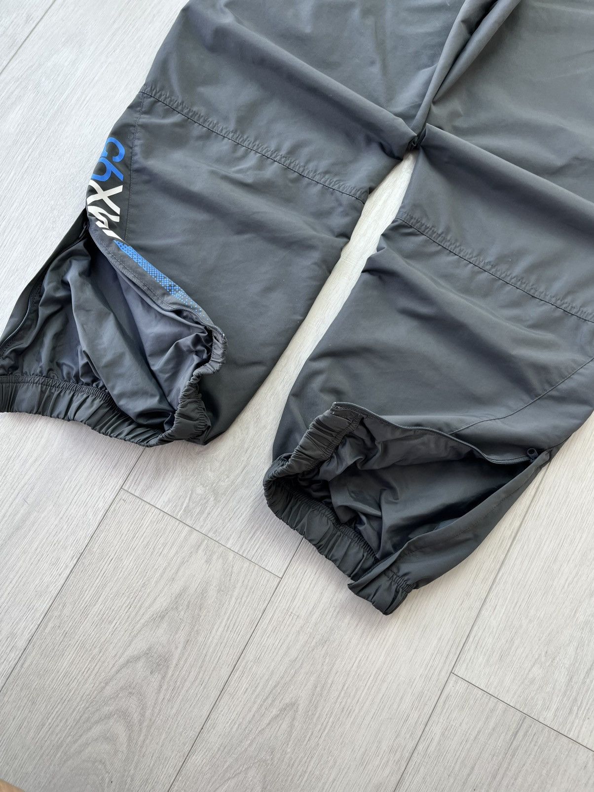 Nike Vintage Nike Baggy Track Pants AirMax 95 Y2K 90s Drill Hype Size US 34 / EU 50 - 10 Thumbnail