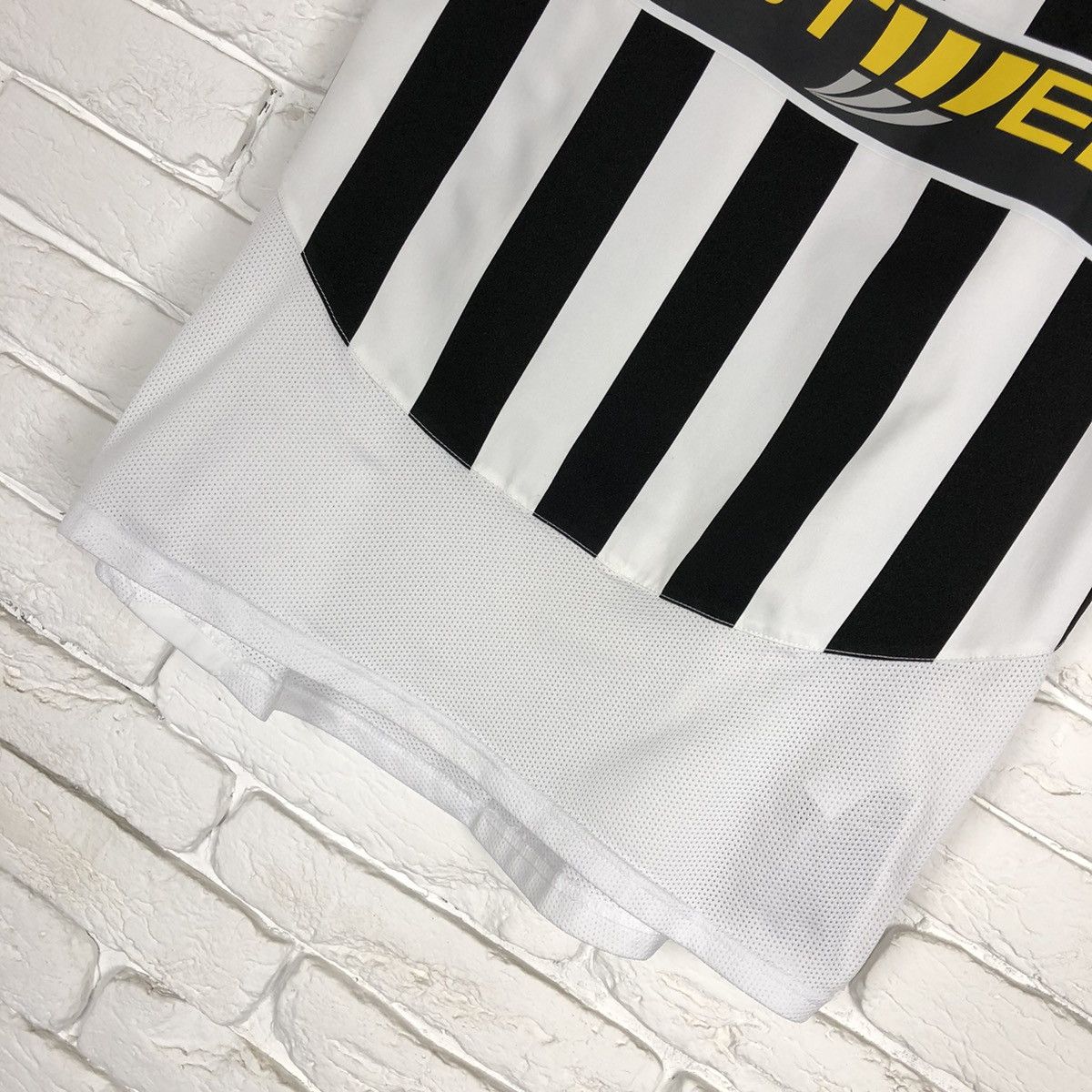 Nike Nike Juventus 2003 2004 home soccer jersey Size US L / EU 52-54 / 3 - 3 Thumbnail