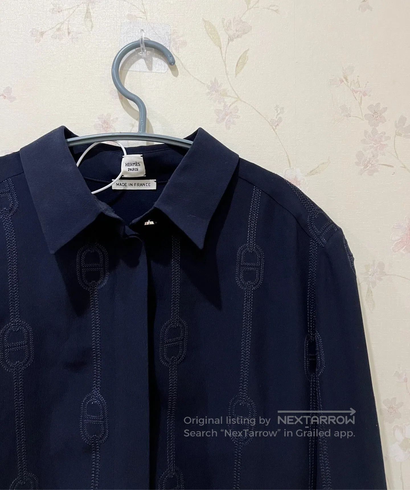 Hermes Hermes size 34 A dark blue silk shirt made from silkworm th Size S / US 4 / IT 40 - 3 Thumbnail