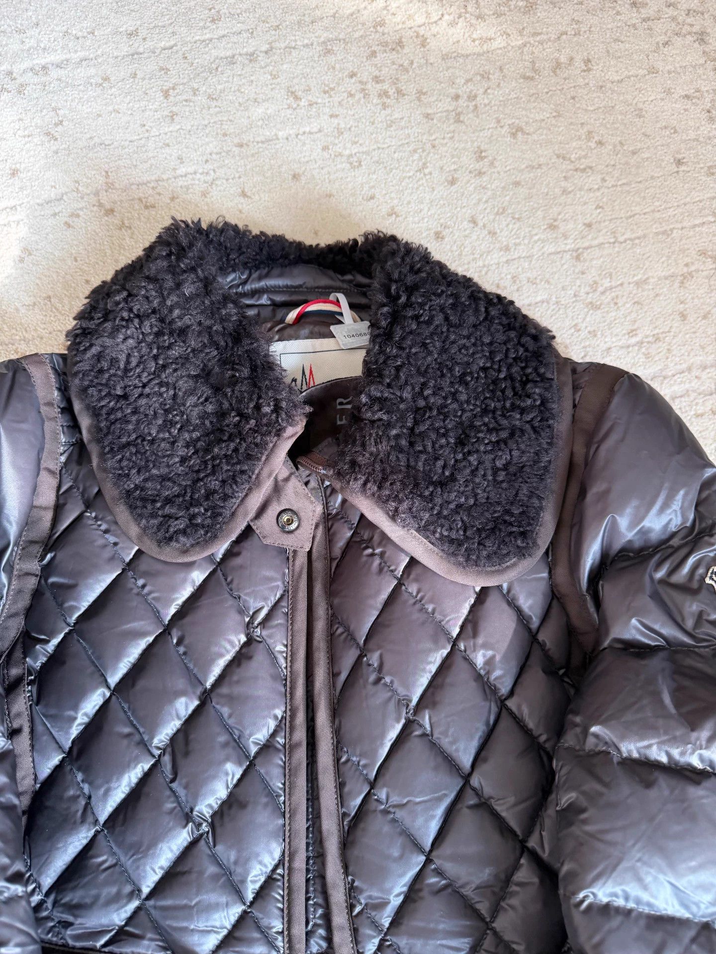 Moncler Moncler black puffer ski jacket size 1 fur trim Size US S / EU 44-46 / 1 - 4 Thumbnail