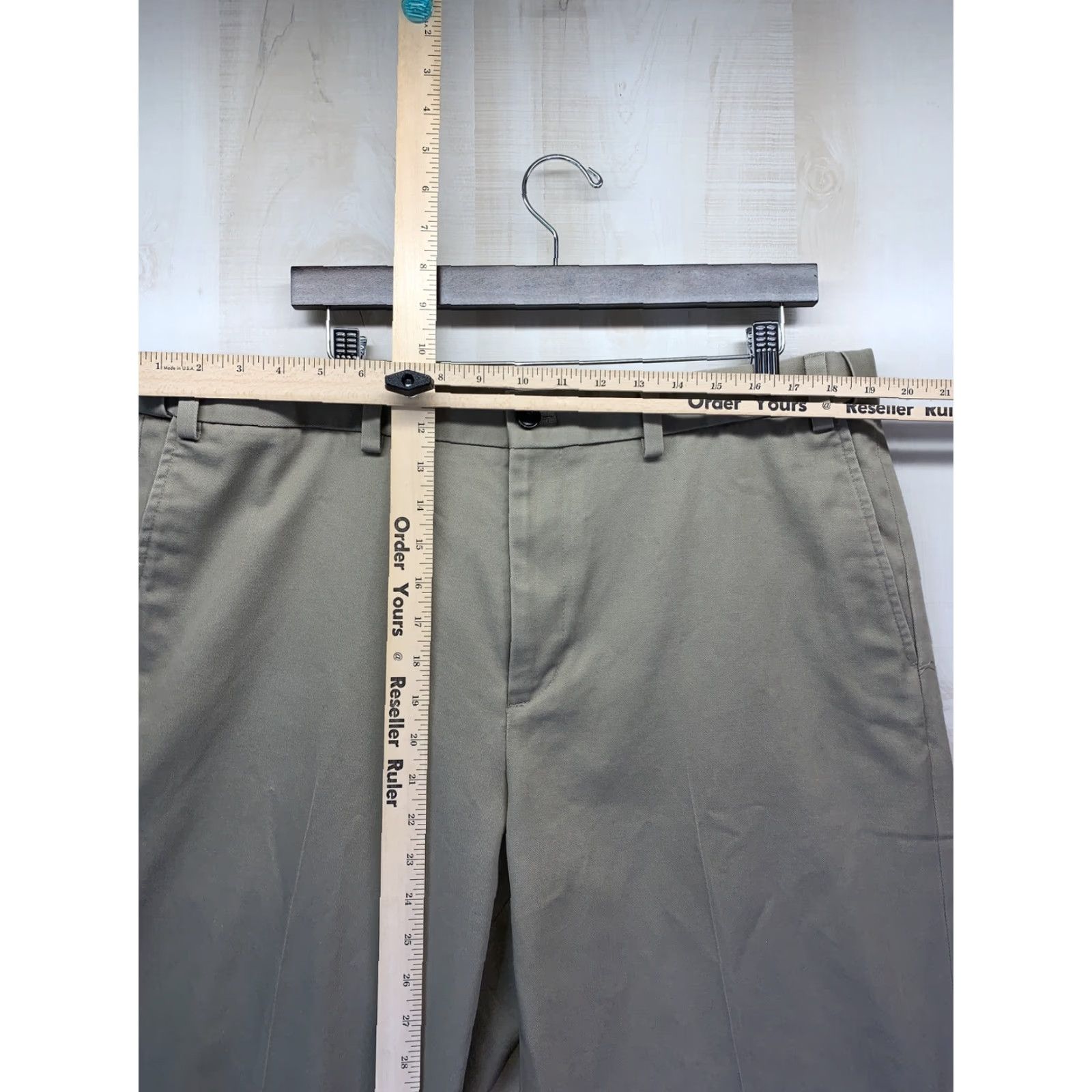 Eddie Bauer VINTAGE Eddie Bauer Men’s Pants Khaki Beige 40 Wrinkle Free Relaxed Fit Straight Leg -4230 Mens Pants 40 Beige Wrinkle Free Relaxed Fit Straight Leg Size US 40 / EU 56 - 2 Thumbnail