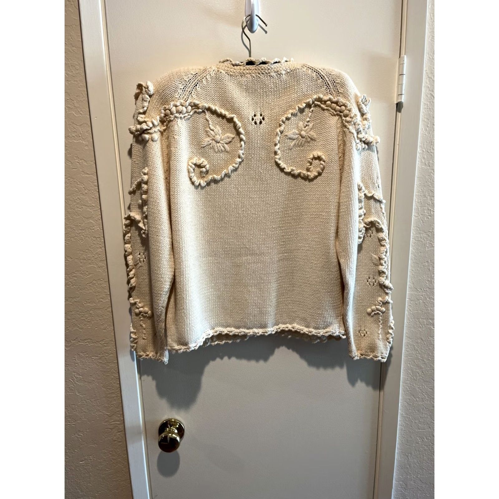 Vintage Michael Simon Cardigan Sweater Womens M/L Ivory Floral Ramie Cotton Embroidered Dainty in White, Women's — image 3 of 6