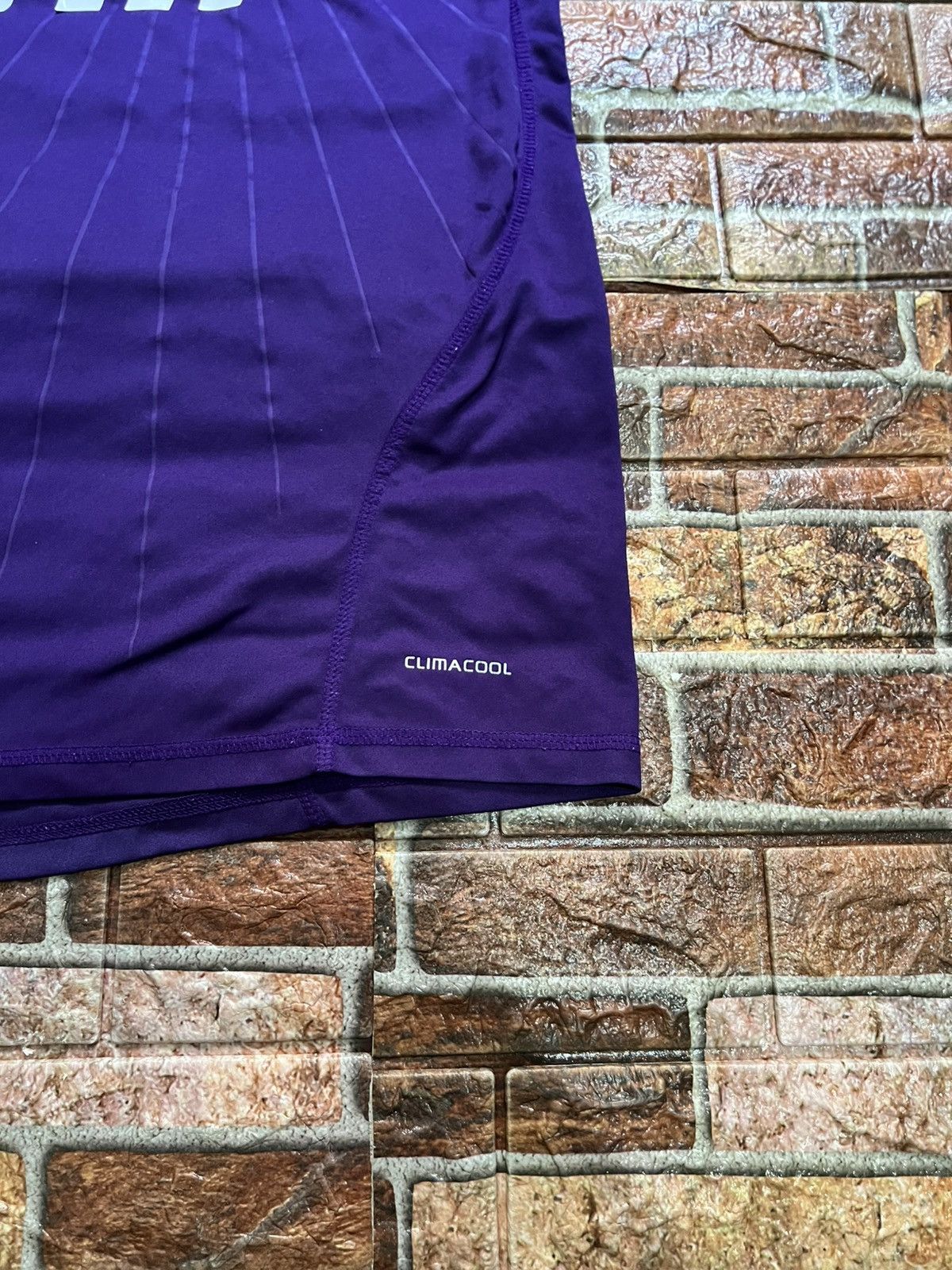 Adidas Adidas Real Madrid Third 2010 2011 Purple Jersey Size US M / EU 48-50 / 2 - 5 Thumbnail