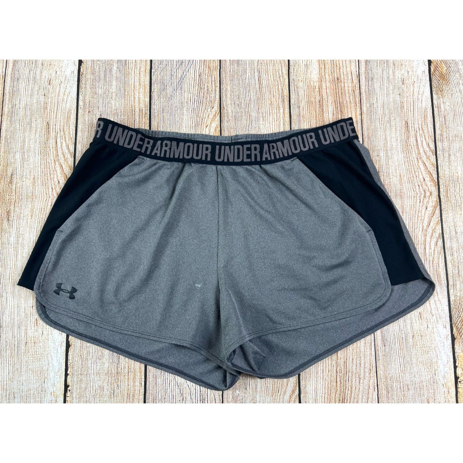 Under Armour Under Armour Shorts Women’s XL Black Grey Heatgear Loose Size 40" / US 18 - 2 Thumbnail