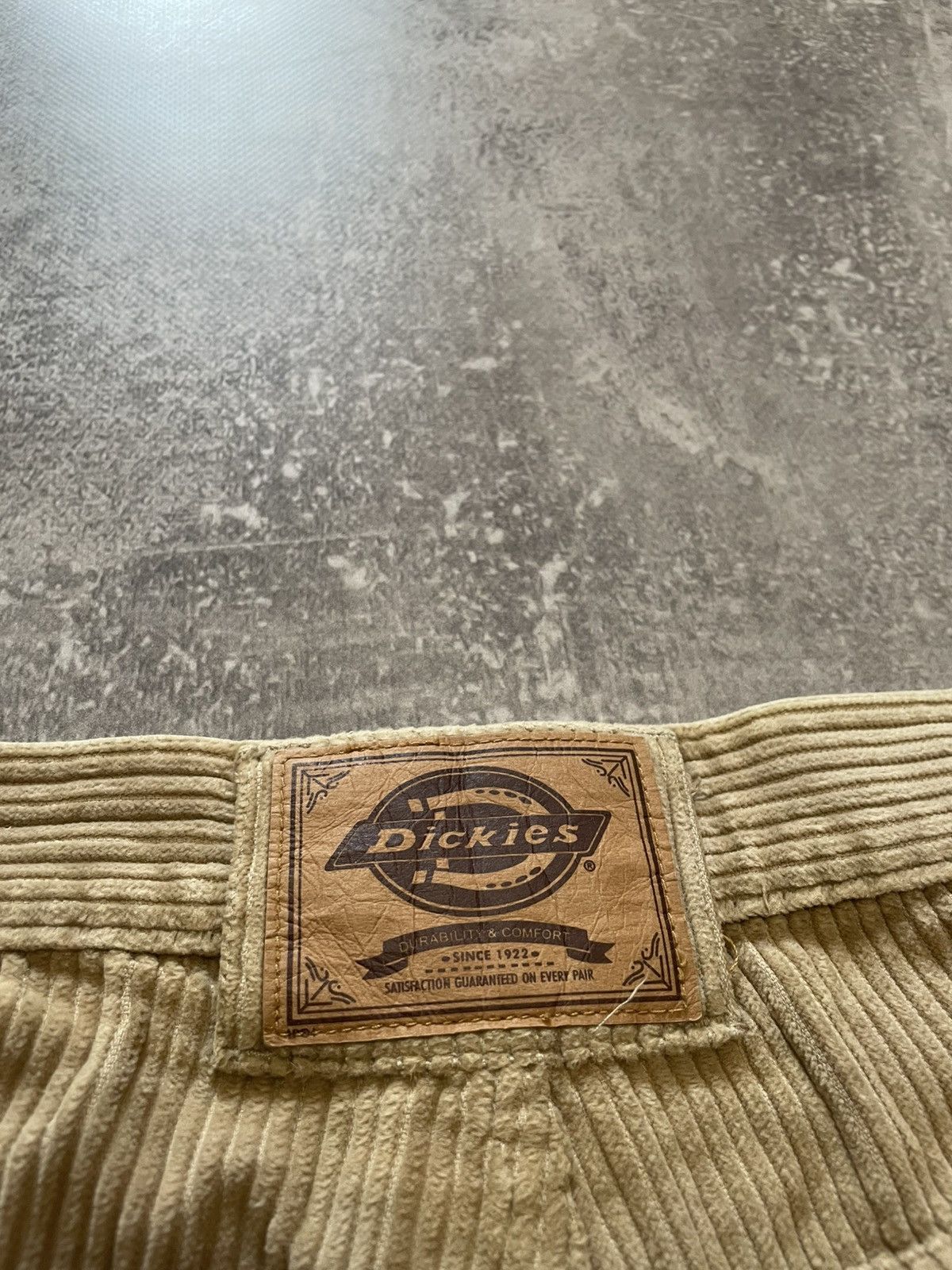 Dickies × Vintage Vintage Dickies Baige Velvet Big Daddy Buggy Shorts 34 Size US 34 / EU 50 - 16 Thumbnail