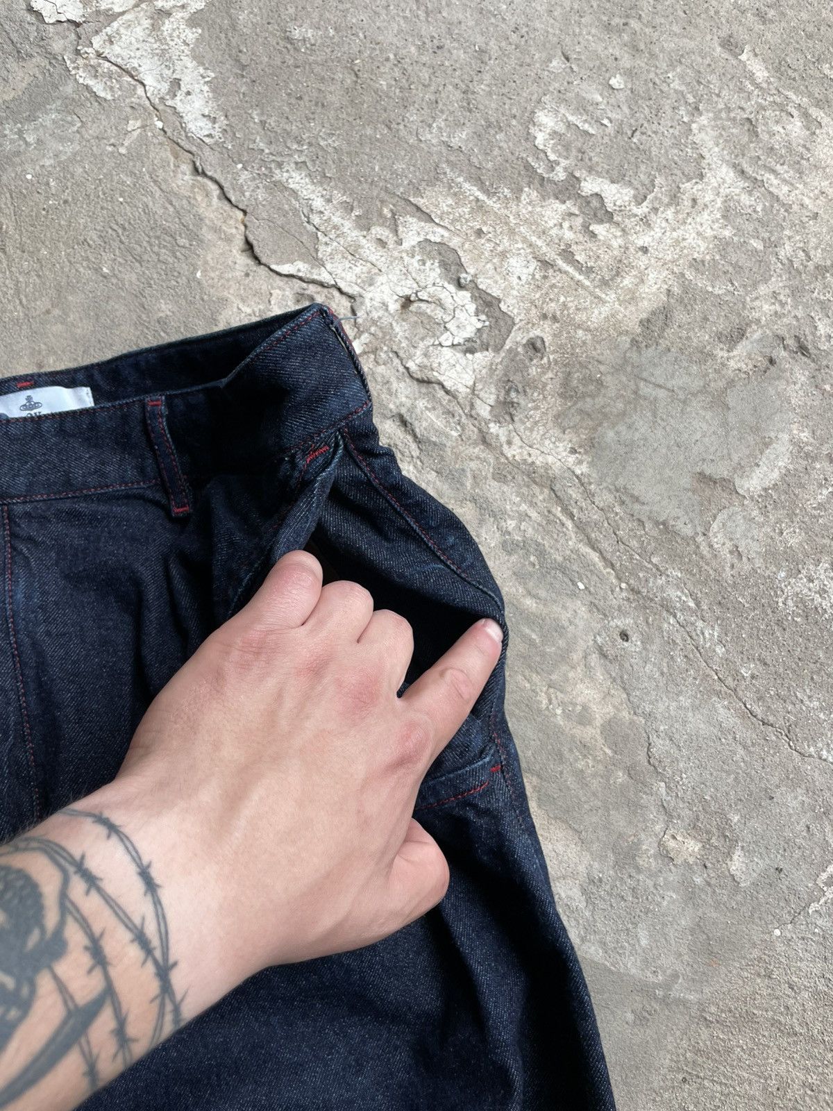 Vivienne Westwood Vivienne Westwood Orb Asymmetric Drunken Alcoholic Jeans Size US 30 / EU 46 - 7 Thumbnail