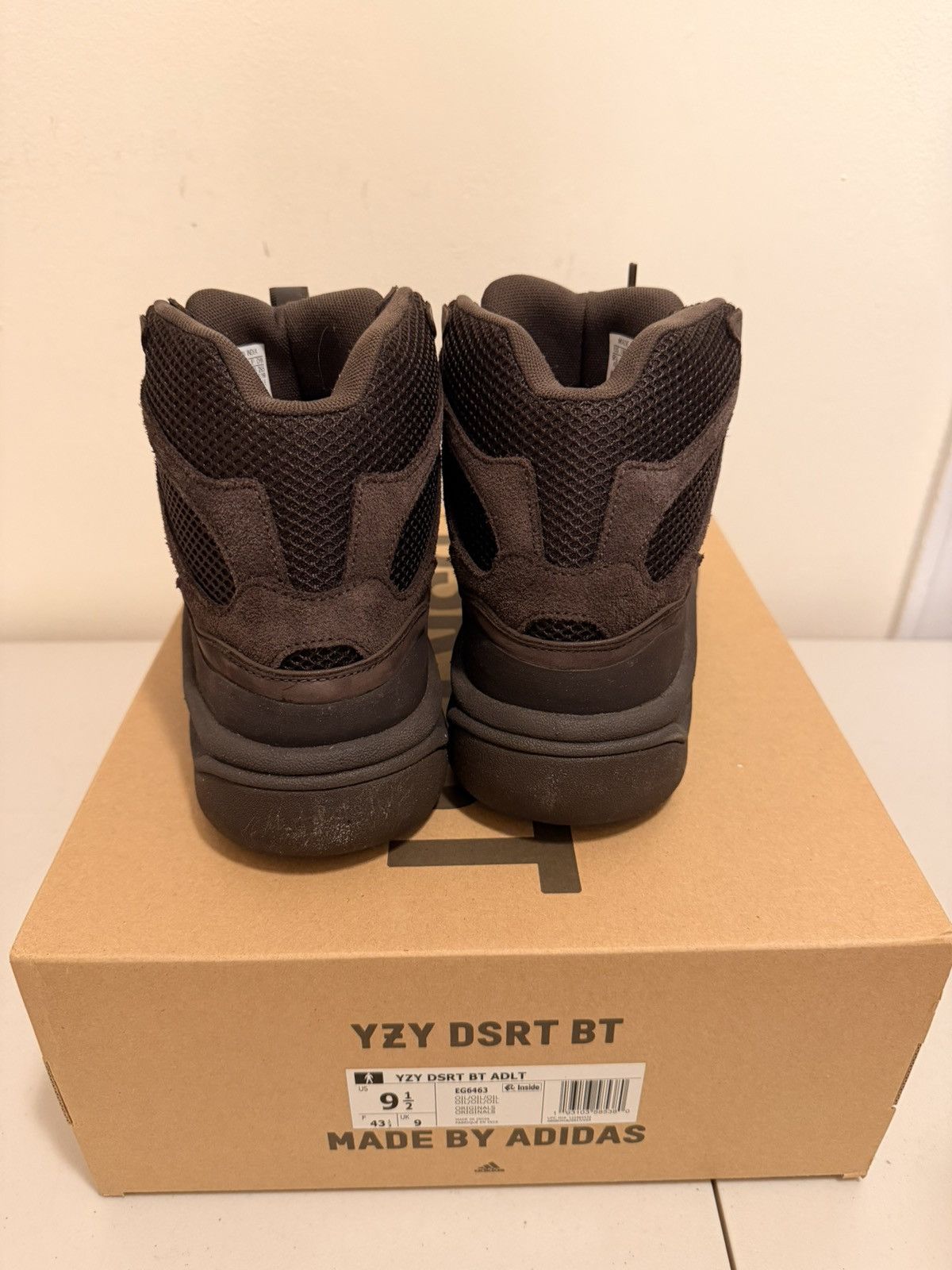 Yeezy adidas Yeezy Desert Boot Oil sie 9.5 Men Size US 9.5 / EU 42-43 - 5 Thumbnail