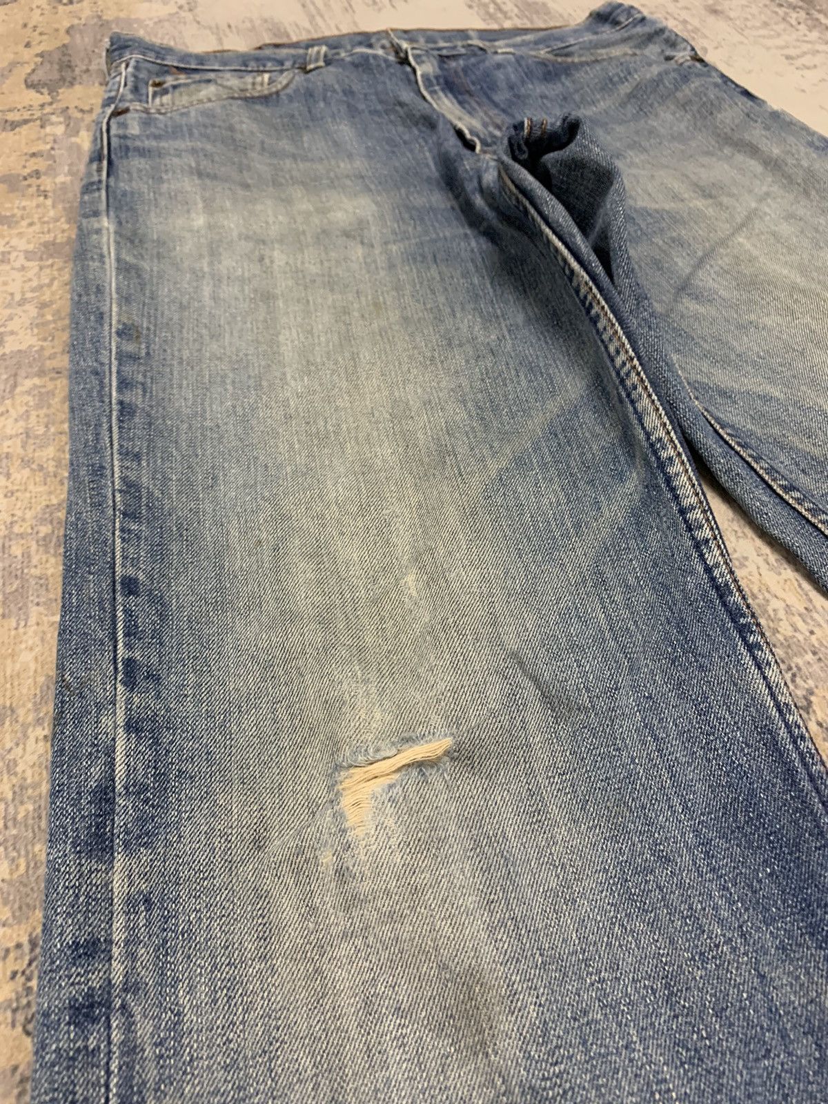 Levi's Vintage Levi’s 502 Straight Leg Distressed Jeans Faded Blue Size US 32 / EU 48 - 6 Thumbnail