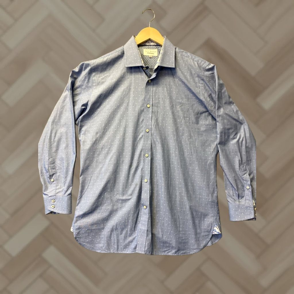 Ted Baker Ted Baker Button Shirt Men 16 32/33 Long Sleeve Dress Shirt Blue Size US L / EU 52-54 / 3 - 1 Thumbnail
